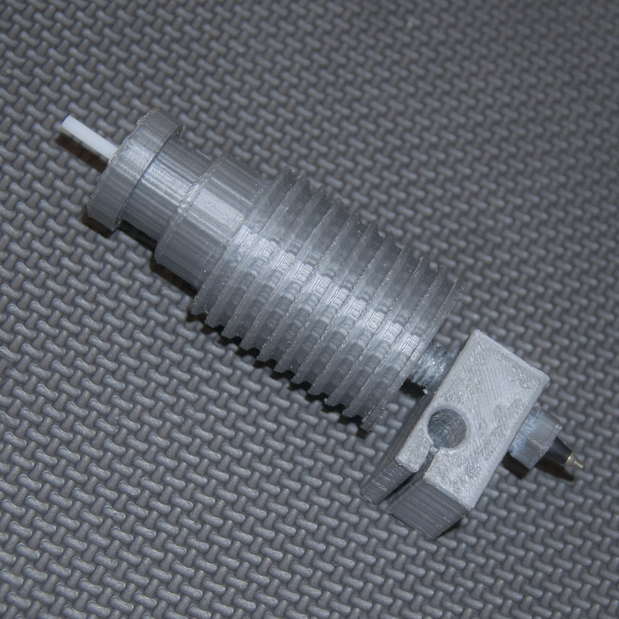 Ink extruder