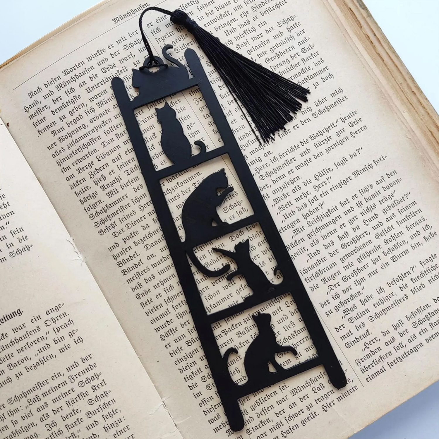 Bookmark Cats Ladder