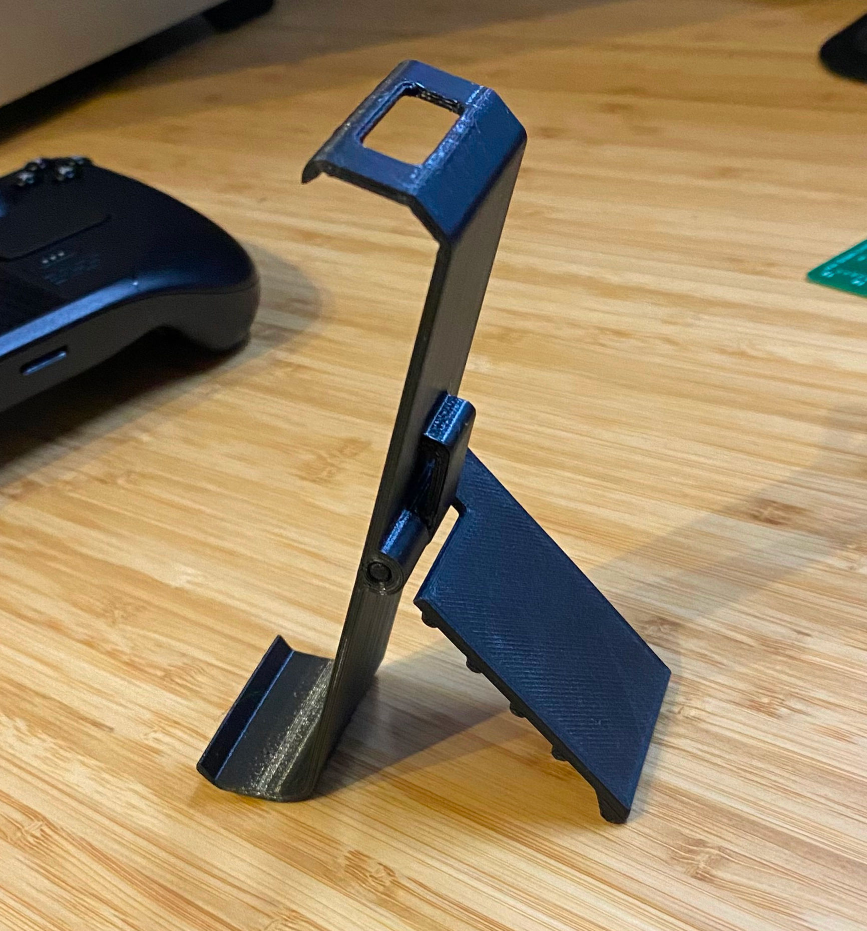 Steam Deck Clip-on Stand