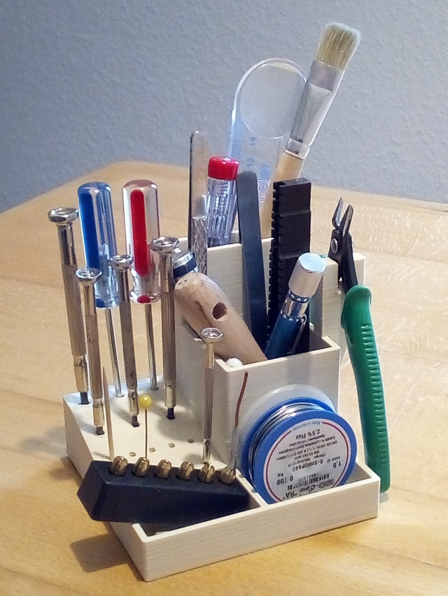 Workbench tool organizer - Werkzeuge am Arabeitsplatz organisieren