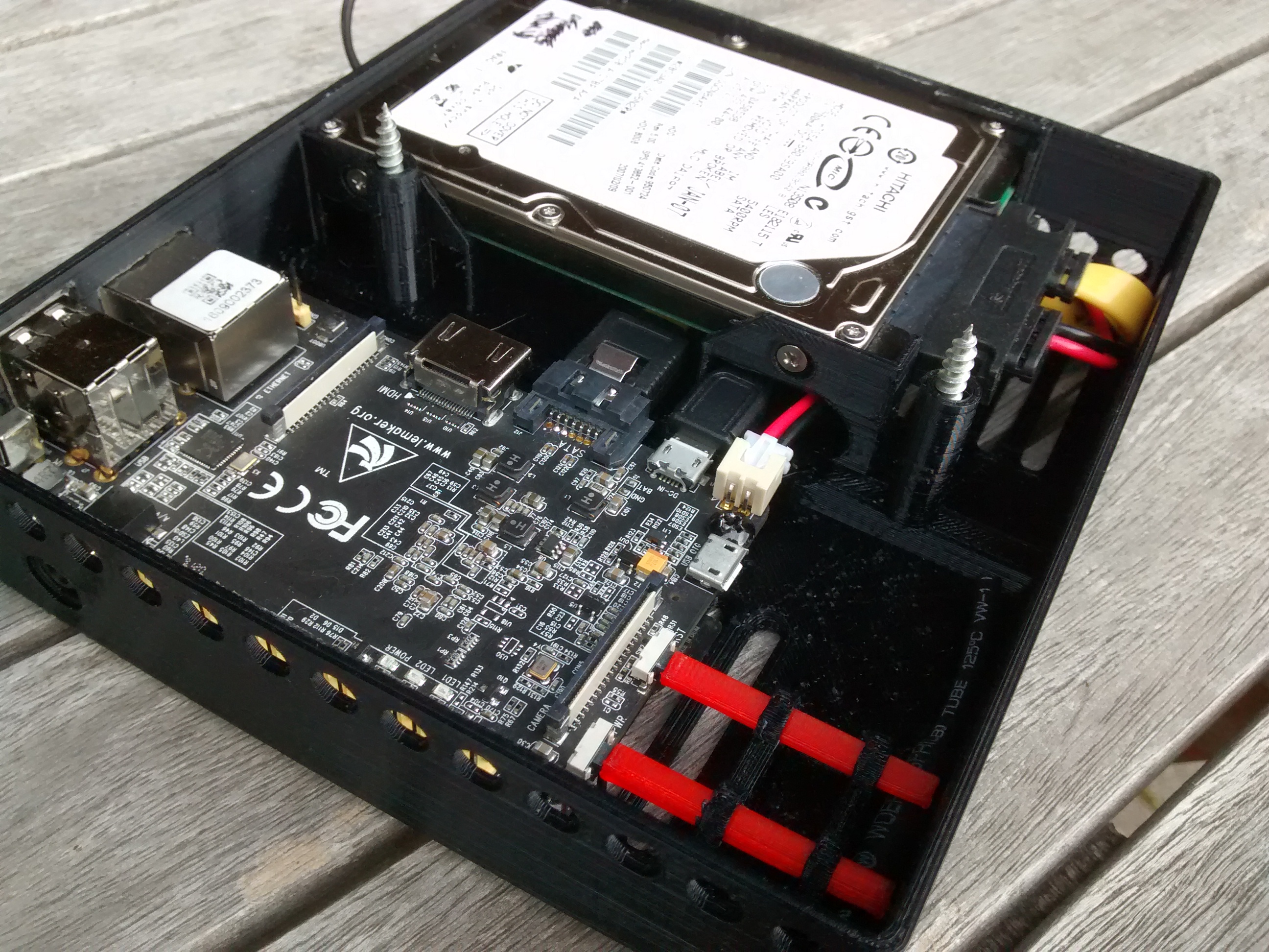Banana Pro Enclosure with SATA HDD 2017-05-17
