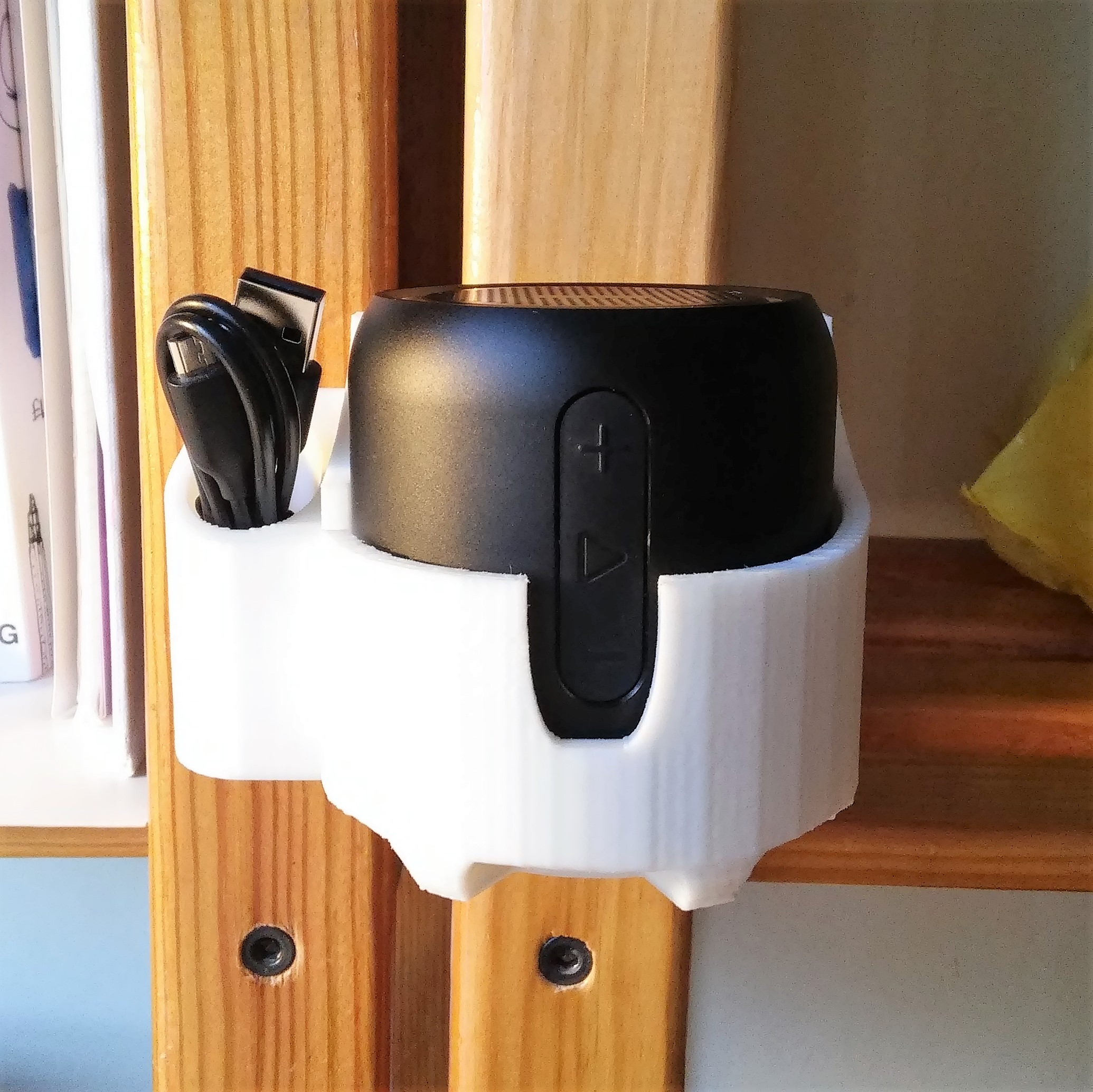 Anker SoundCore mini holder