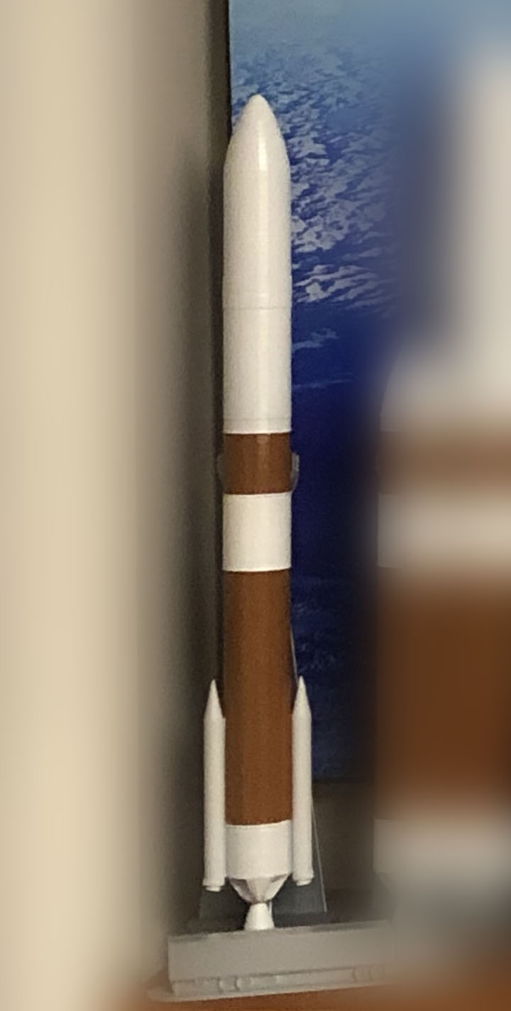 Delta IV Medium+ (5,4) Rocket, 1/200 scale