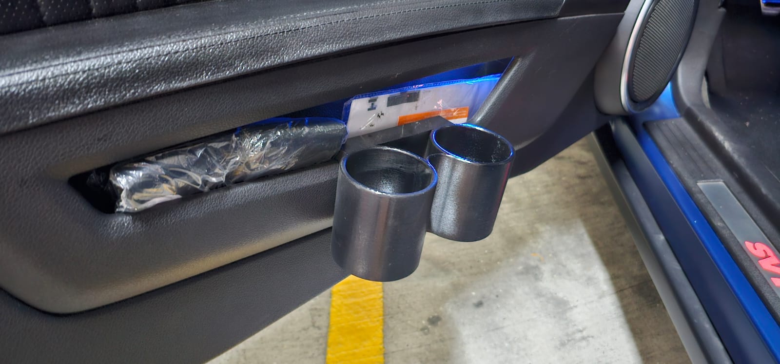 ford mustang gt 500 s197 side cupholders