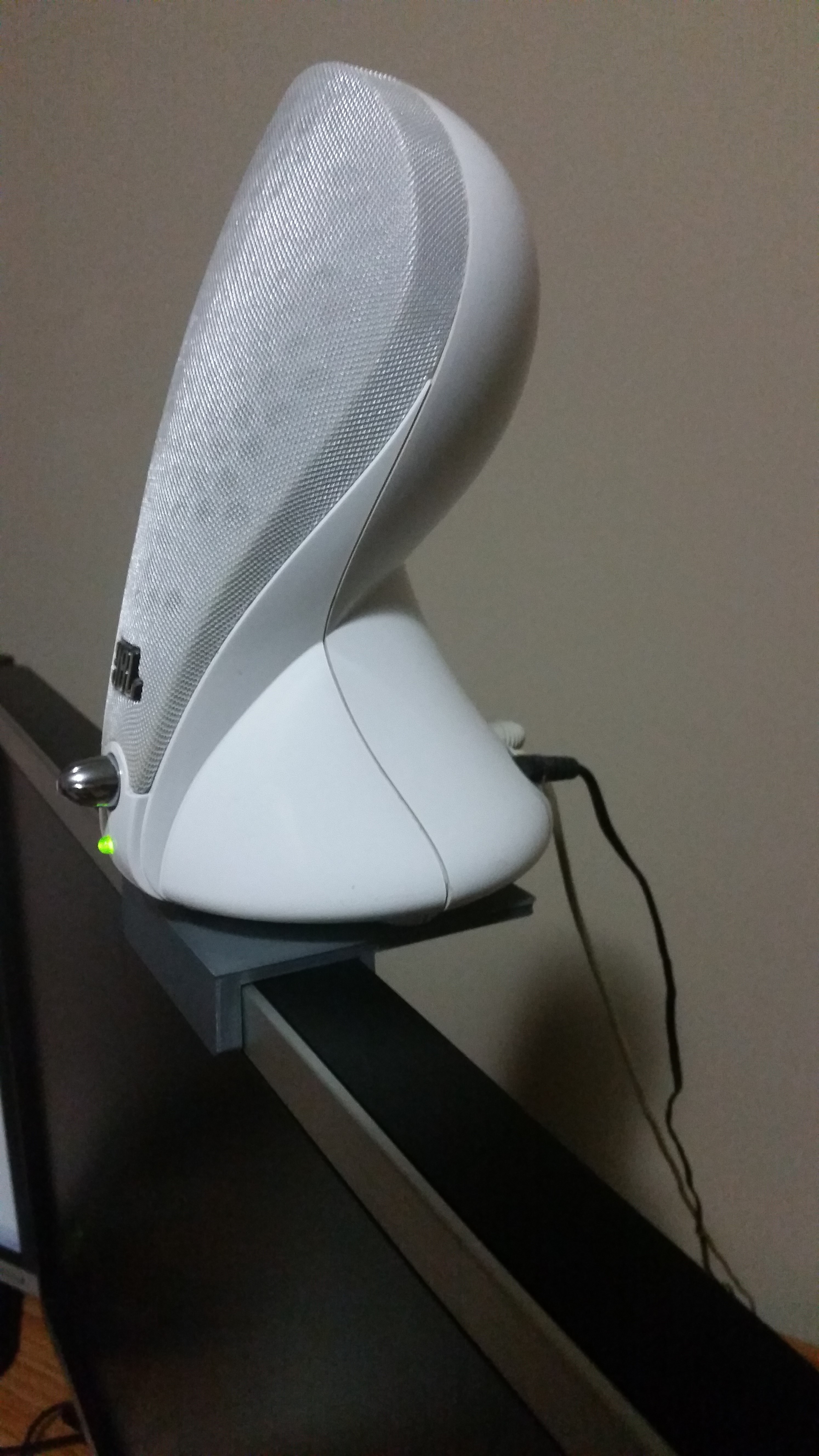 Pergo Monitor Speaker Stands for 29.25mm frame