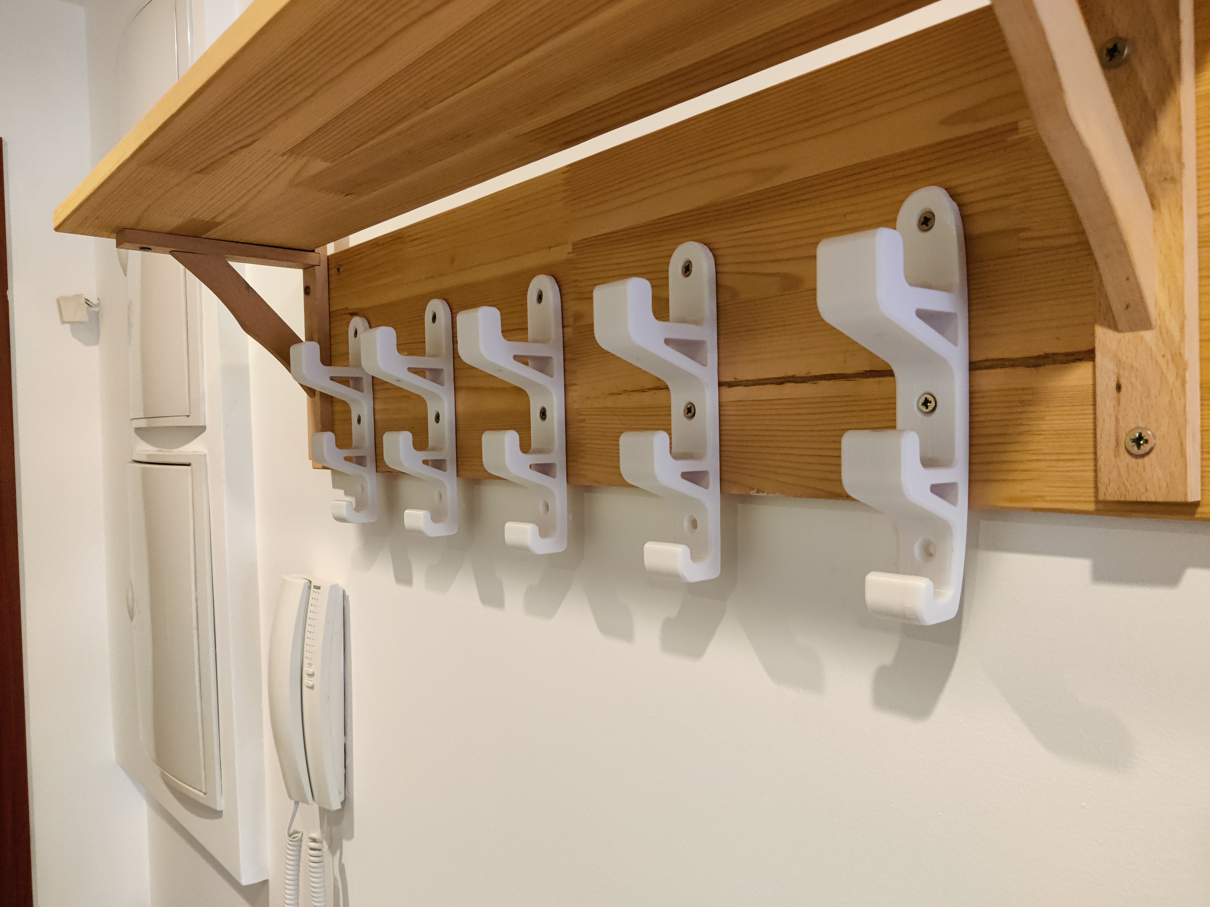 Robust coat rack - multi hooks