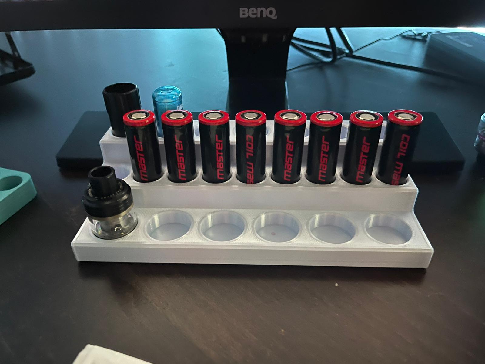 Vapestand 18650 21700 and Voopoo Pods