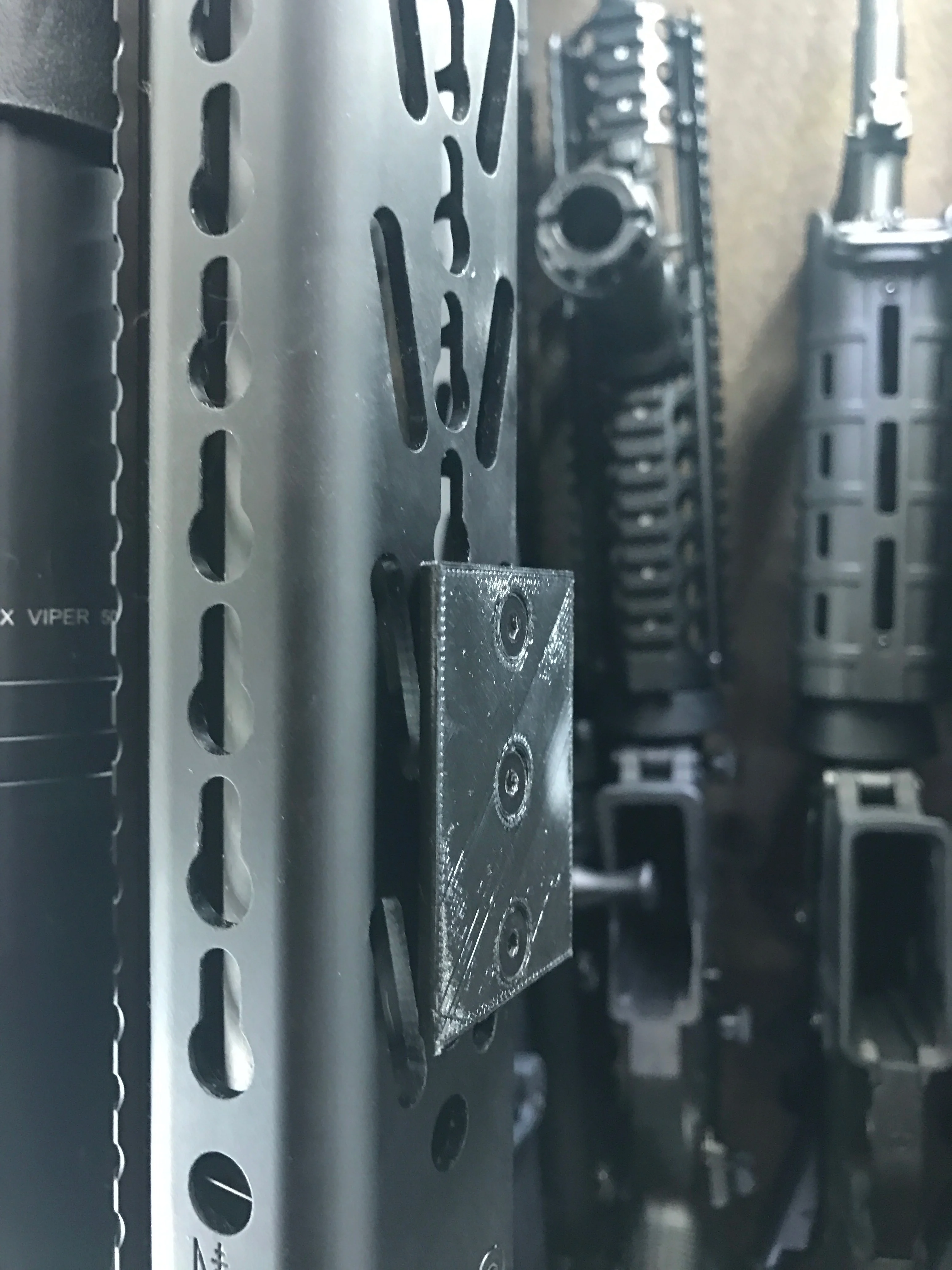 Arca-Swiss Compatible Keymod tripod quick-release