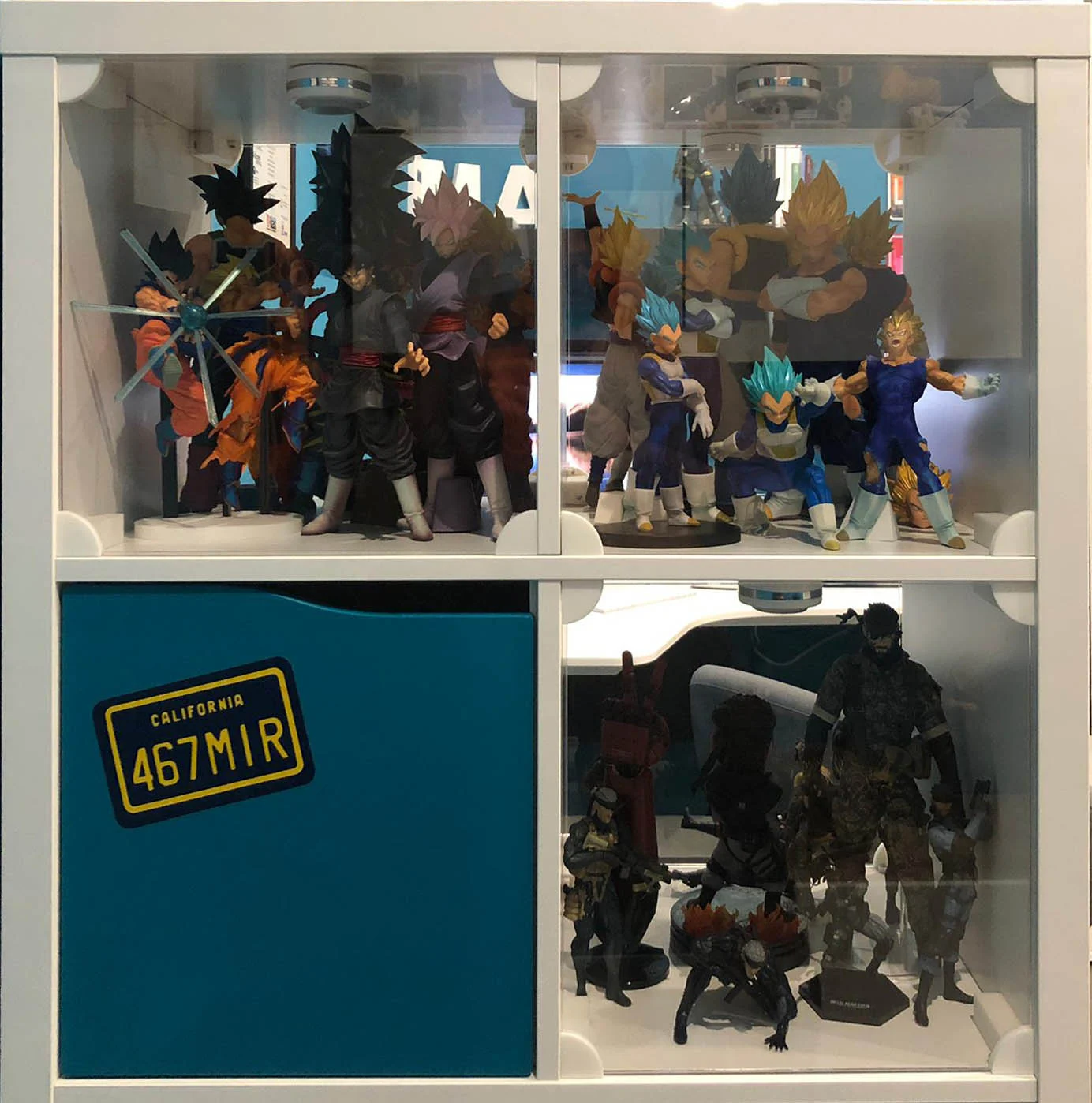 IKEA KALLAX SHOWCASE - GLASS CASE