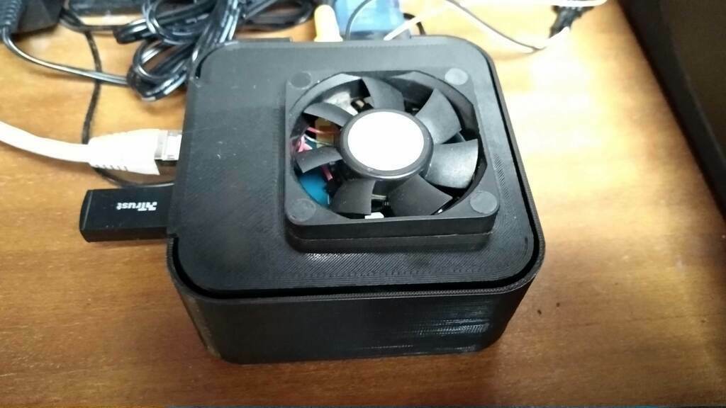 Pi3 mediacenter case PiFi hat