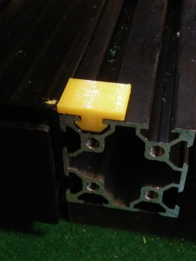 Generic 4040 extrusion slide-in lug