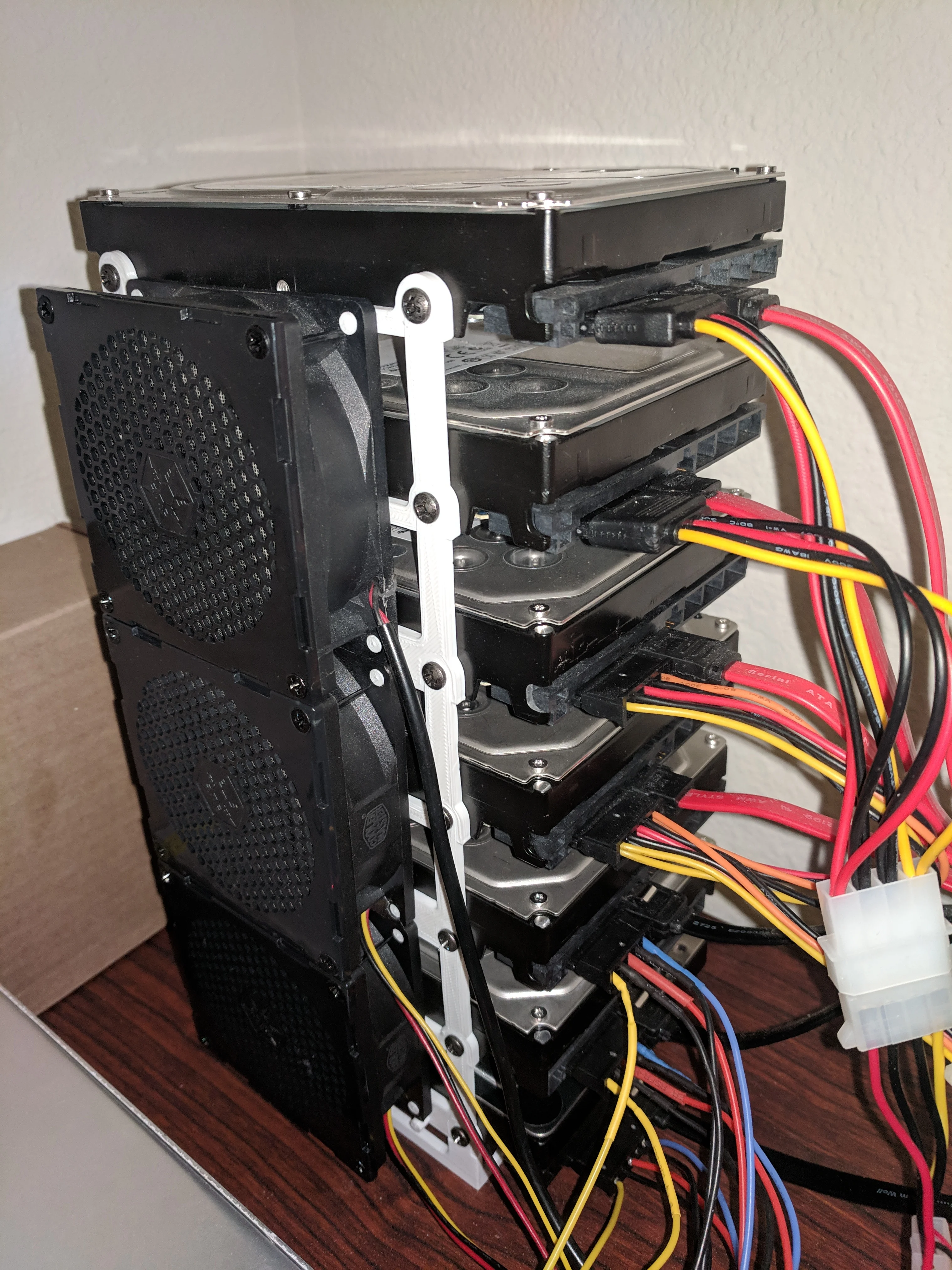 Modular hdd rack stackable 3.5 hard drive bracket 80 mm fan mount