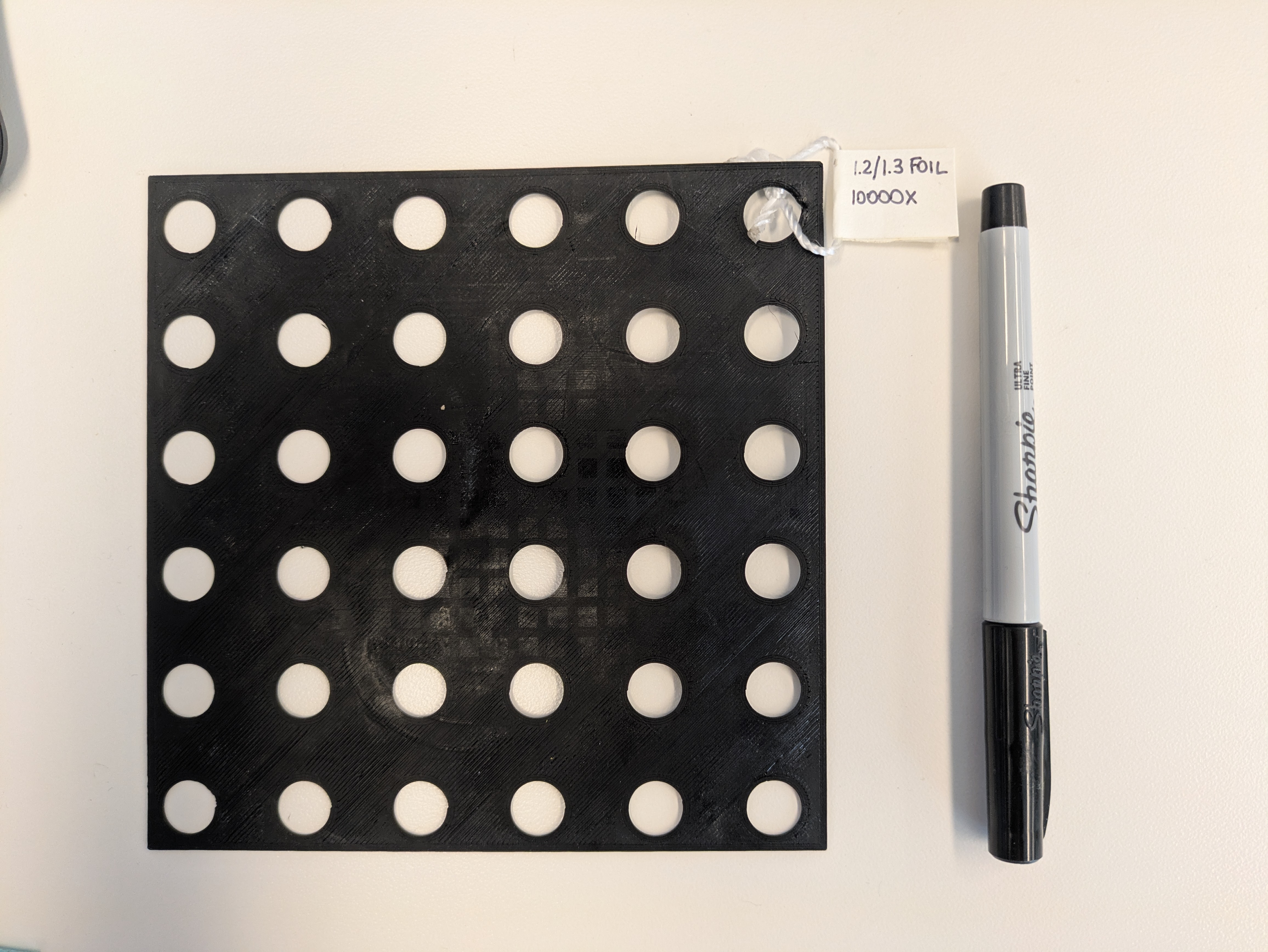 Cryo-EM Grid Foils, 10000x scale
