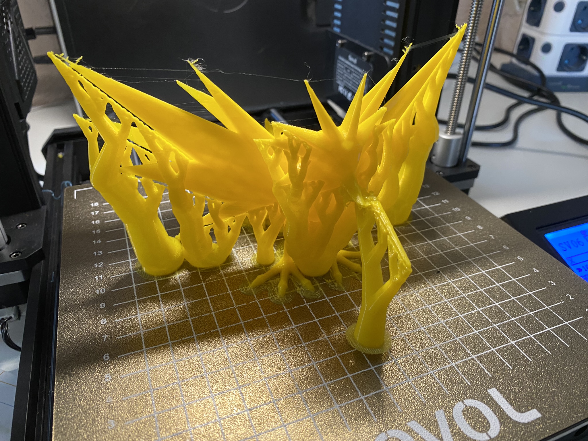 Pokemon, Zapdos but printer friendly