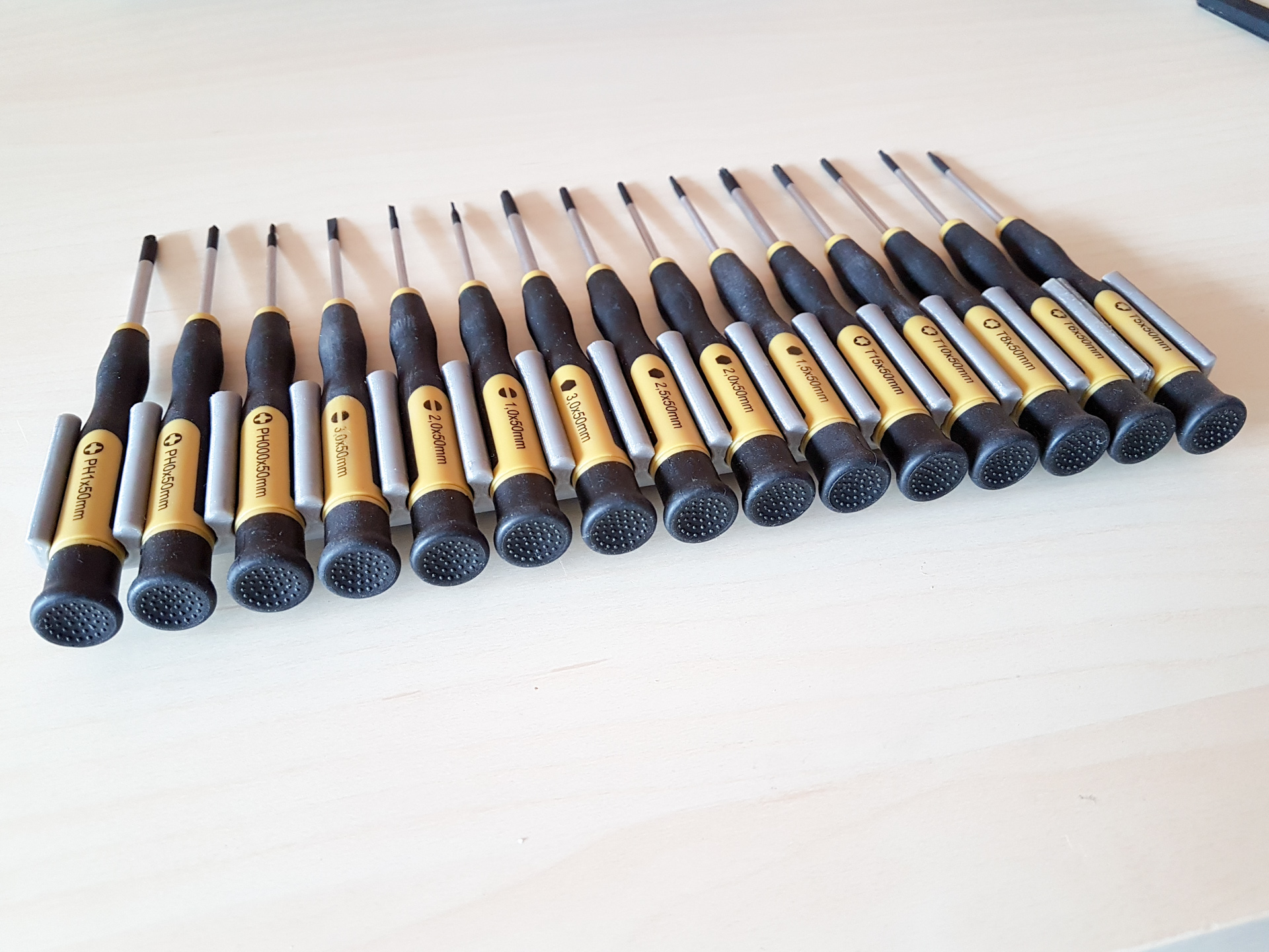 Space saving screwdriver holder