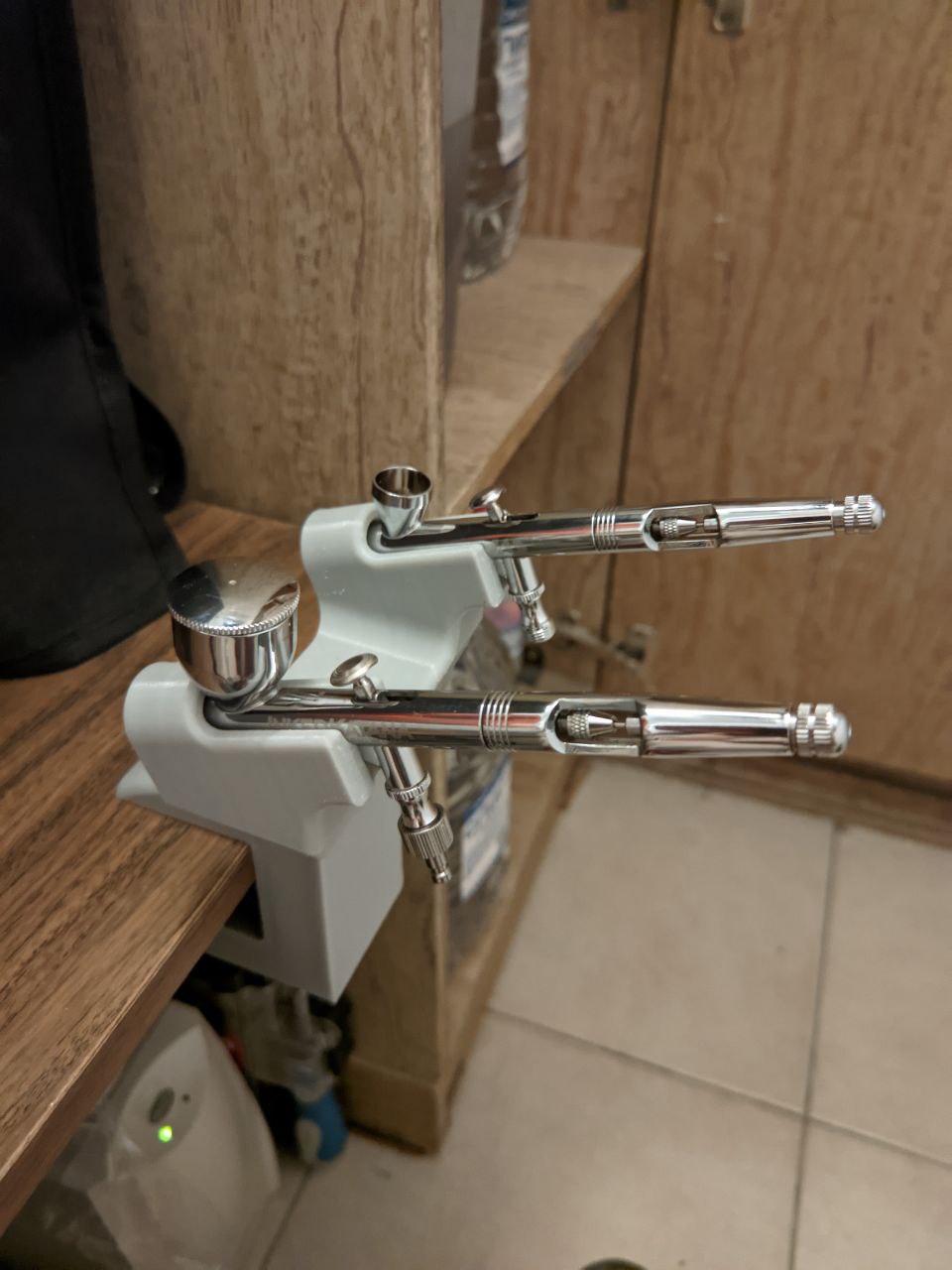 Airbrush stand for Inked Katana and Jas 118x series