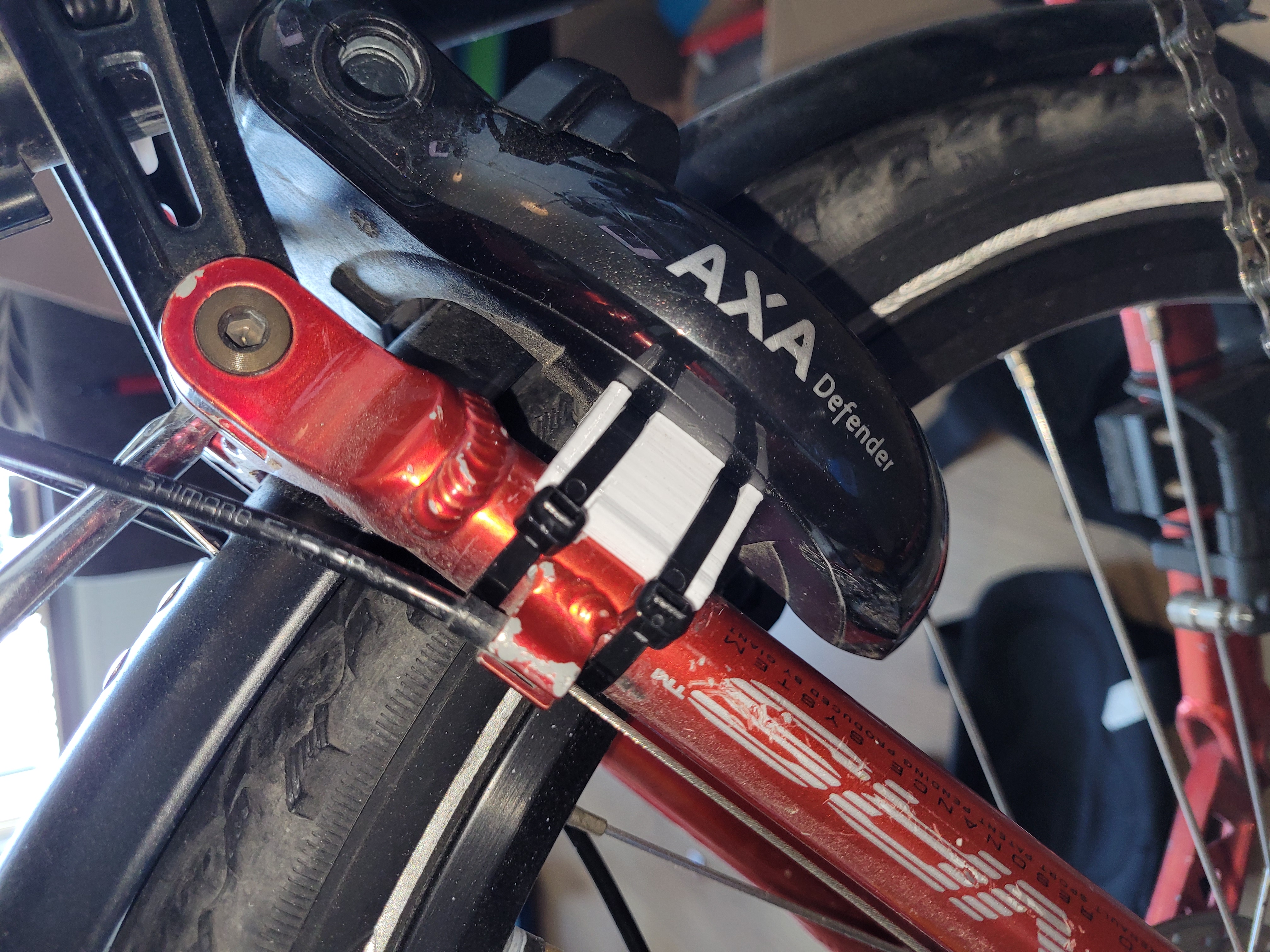 AXA Defender adapter for mountain bike 23mm tube frame