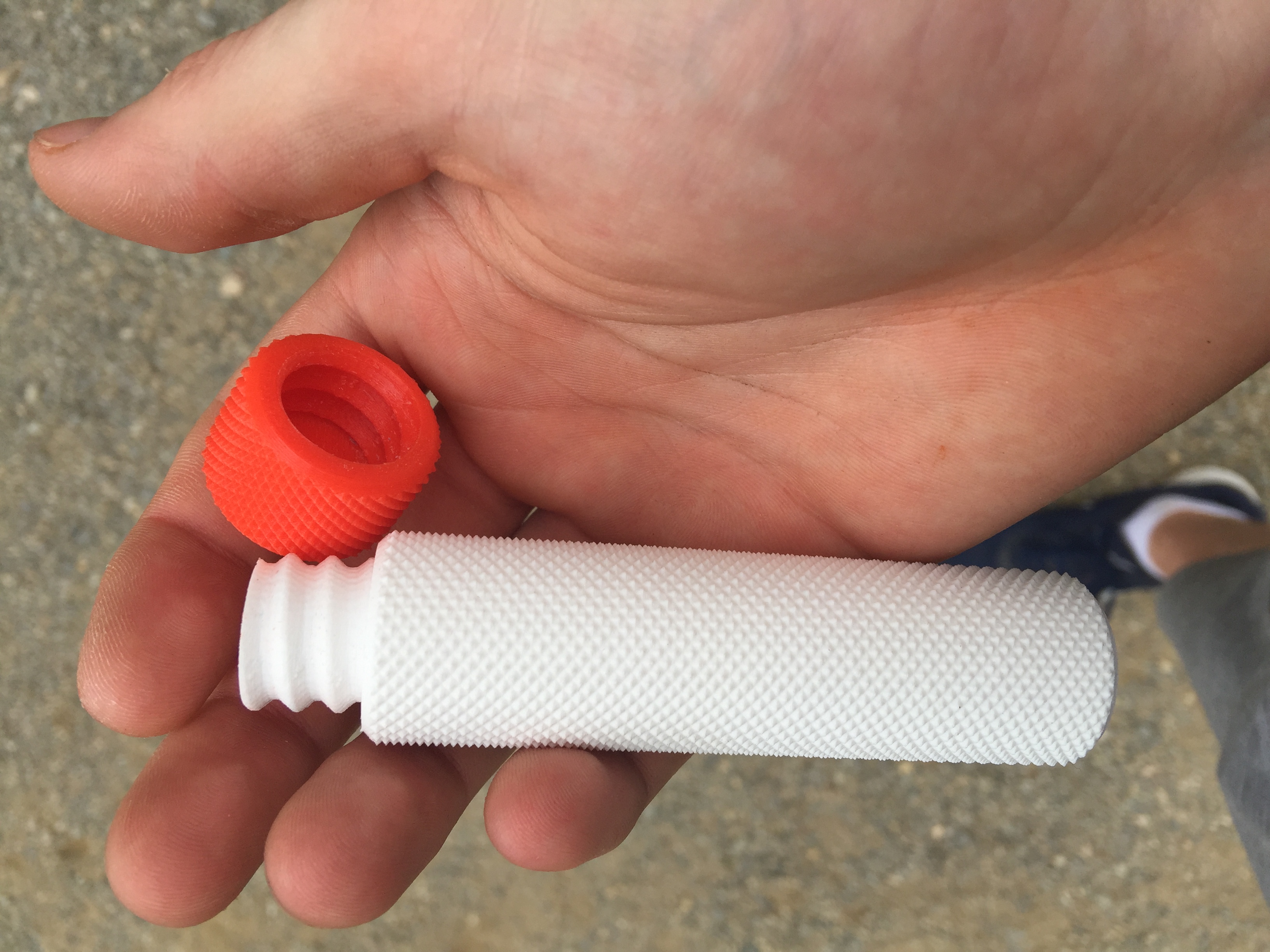 Knurled Container