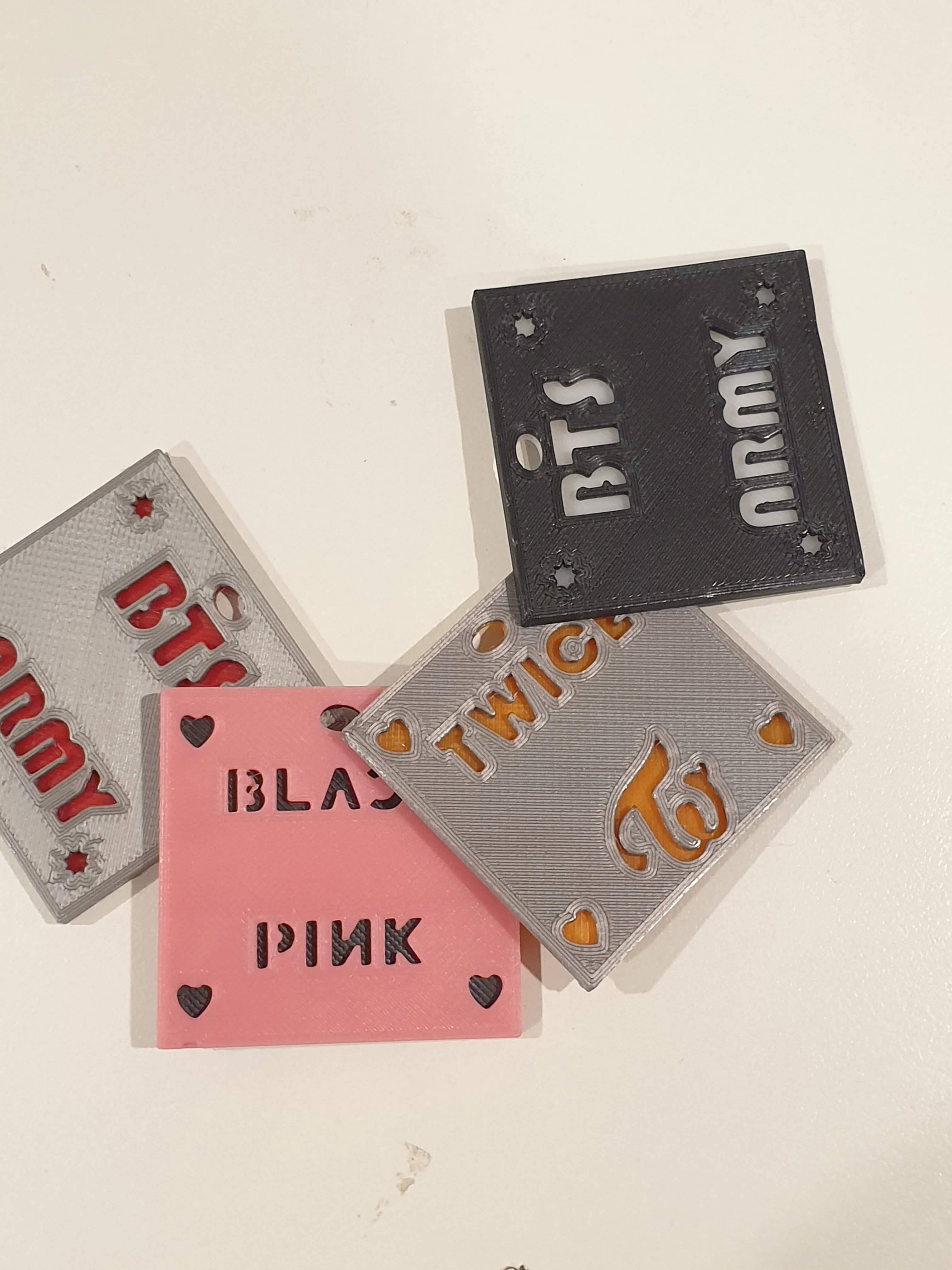 Kpop 3 colour keyrings