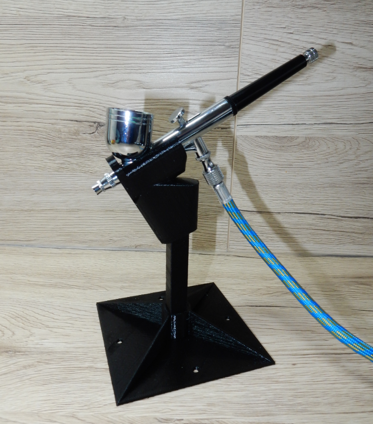 Customizable Airbrush Staender V2 by PiepsVO