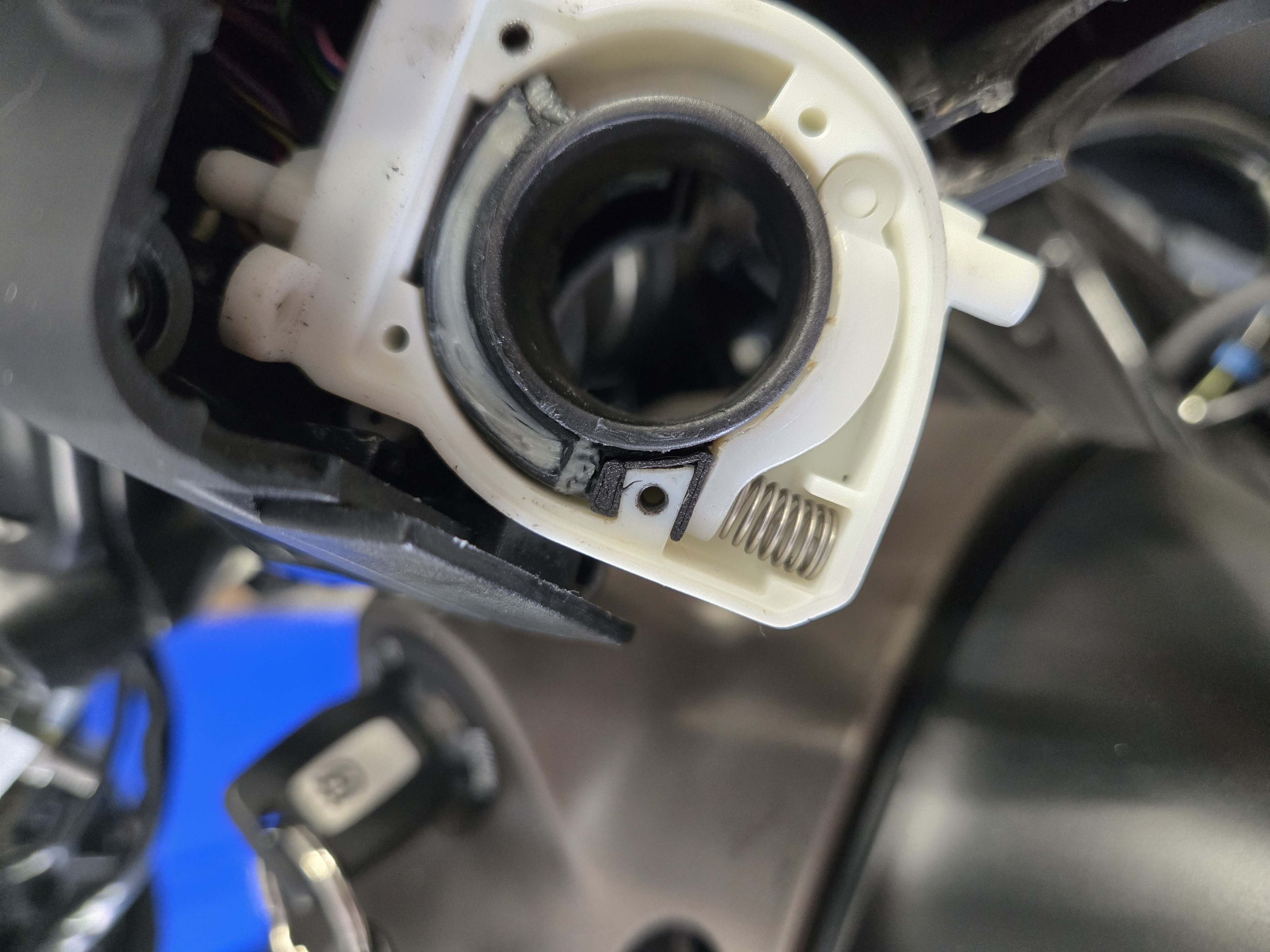 2020-2023 Husqvarna Svartpilen/Vitpilen 401 high idle throttle spacer