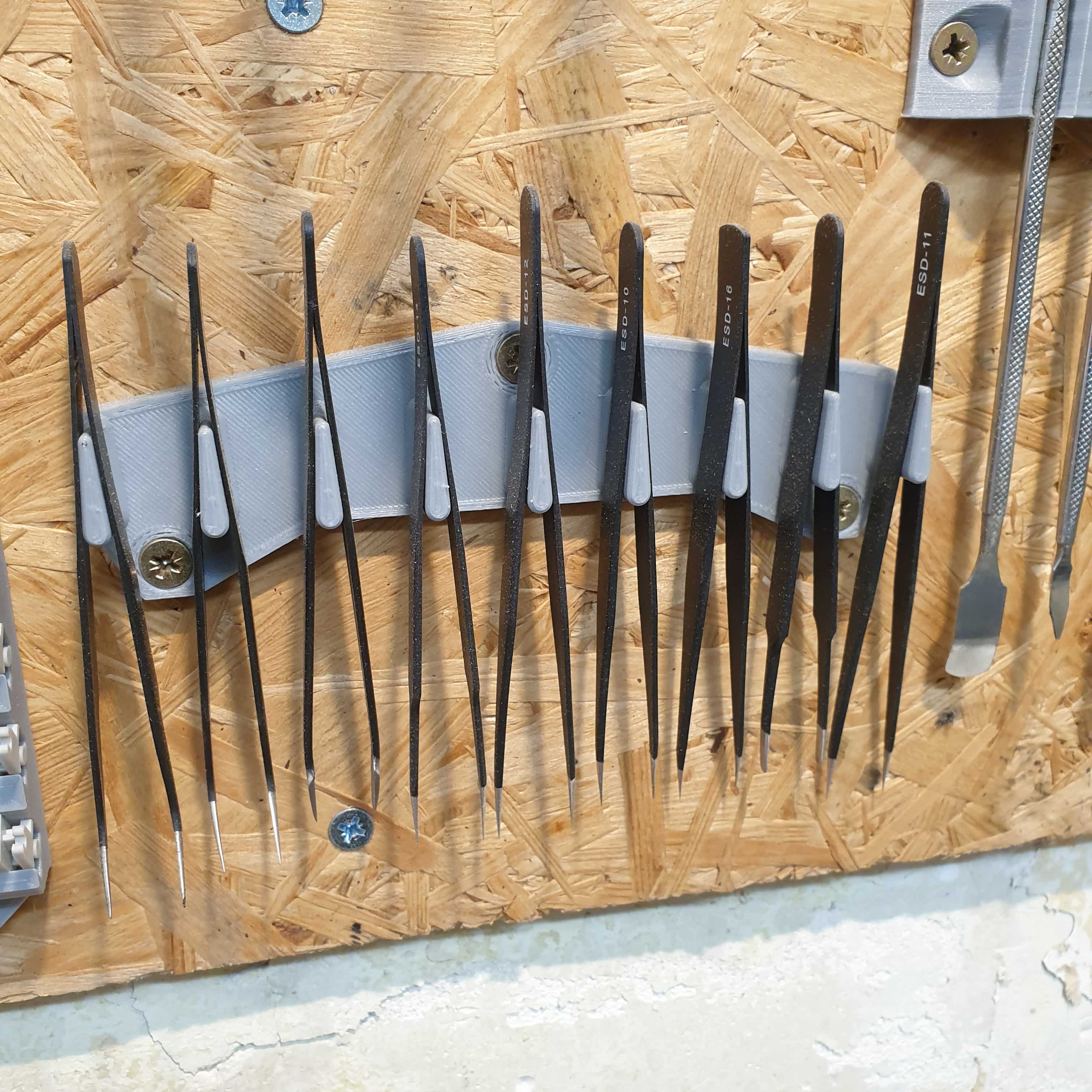 Wall mounted ESD tweezer ser bracket