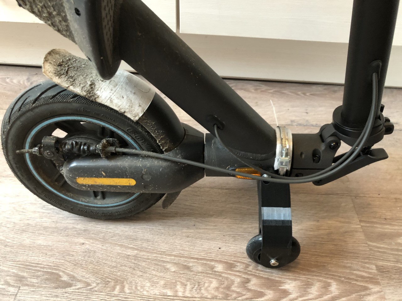 Ninebot Max G30/G30D Trolley wheel stand [non-commercial license!]