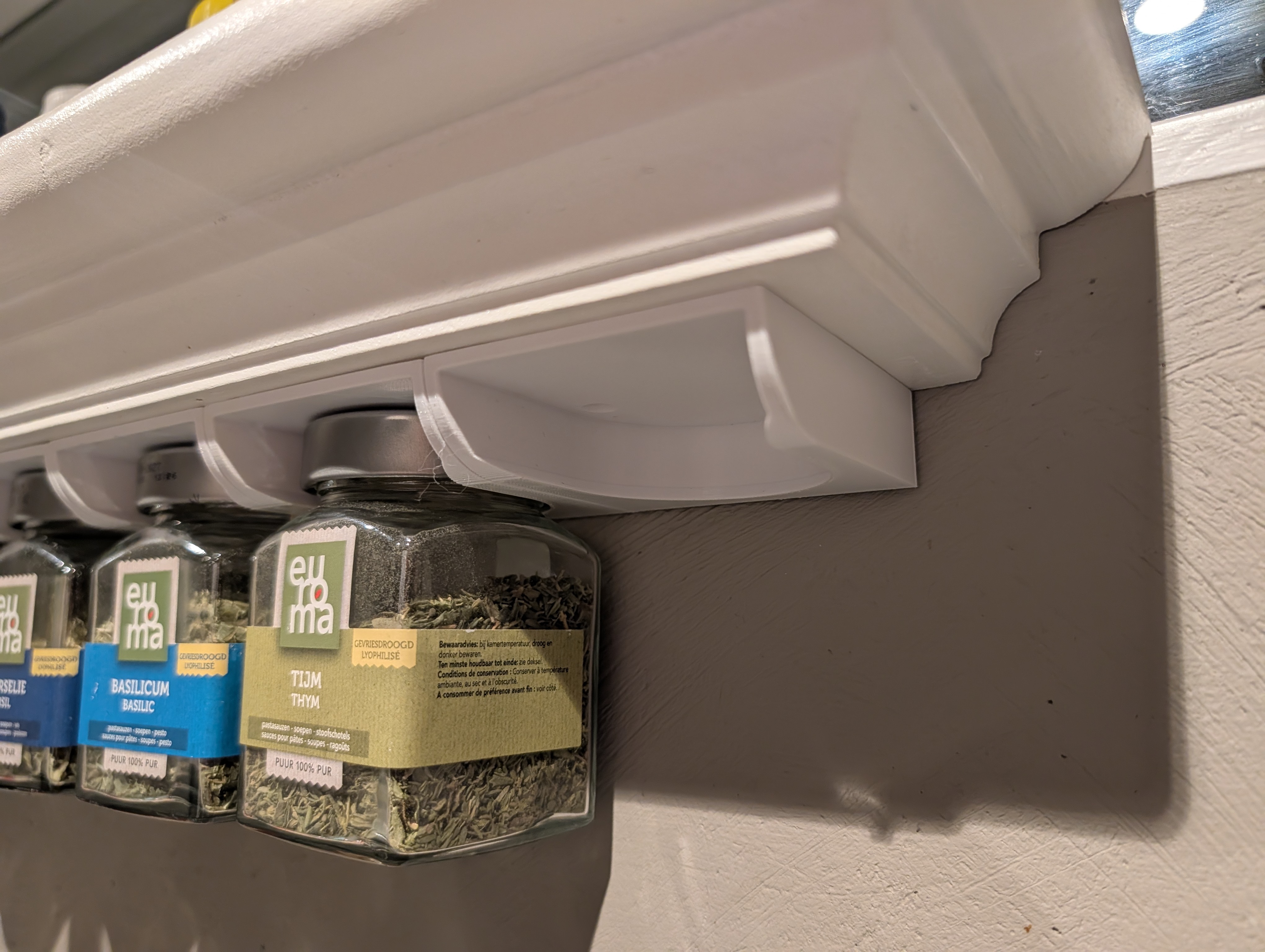 Under-shelf holder for Euroma Herb Containers