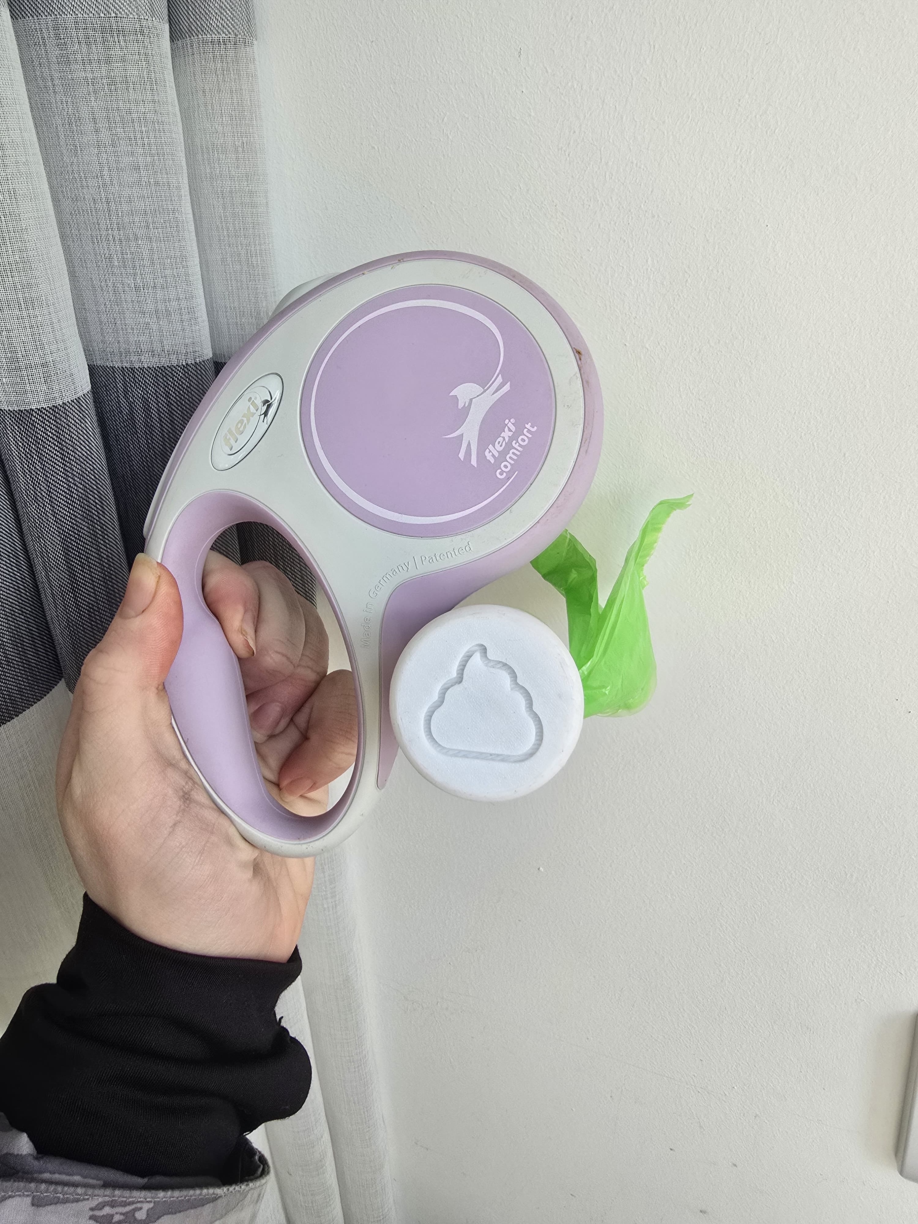 Flexi Leash Larger Poop Bag Holder