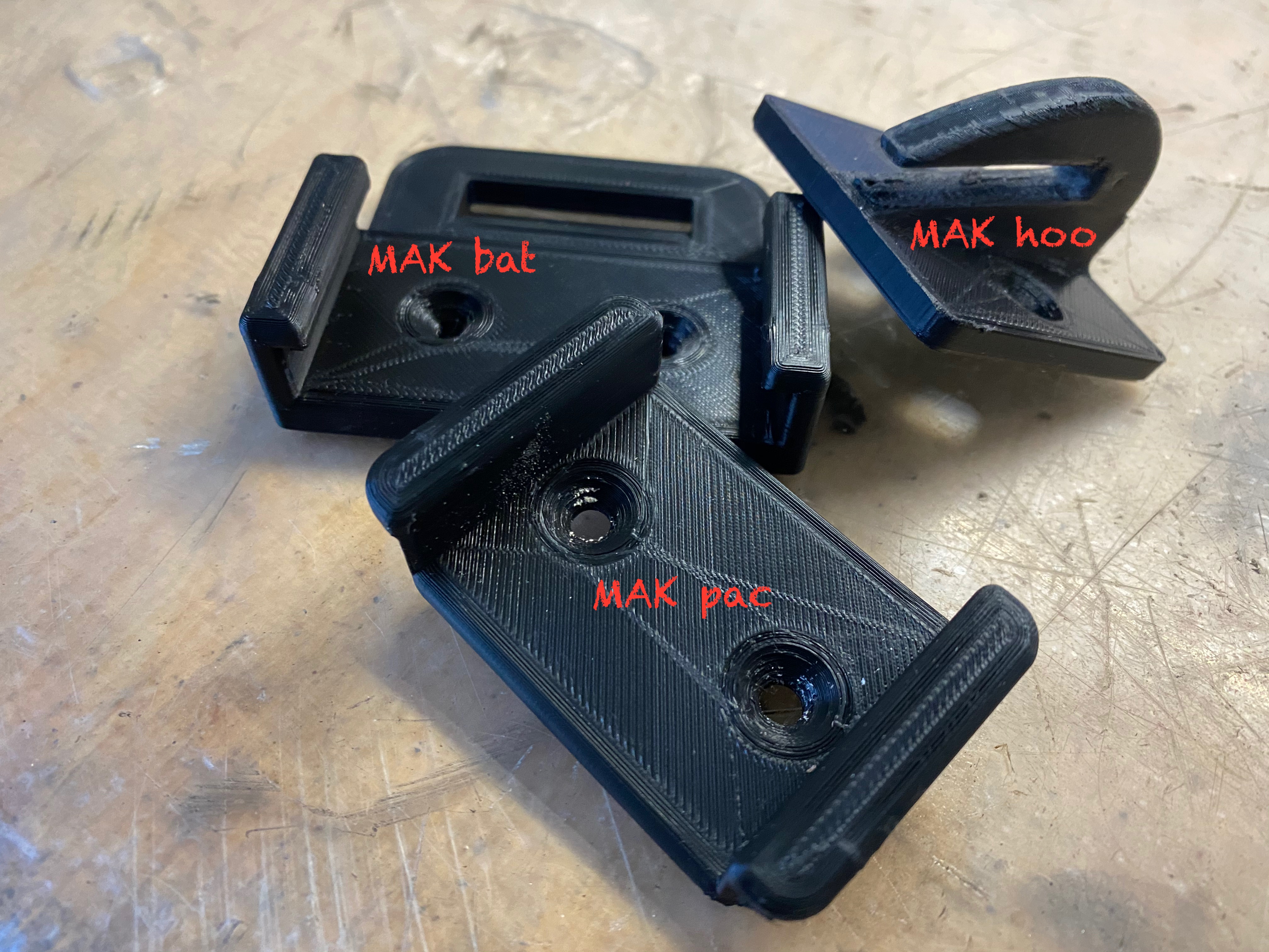 Akku-/Werkzeughalter / battery/tool wall mount MAKITA 18V