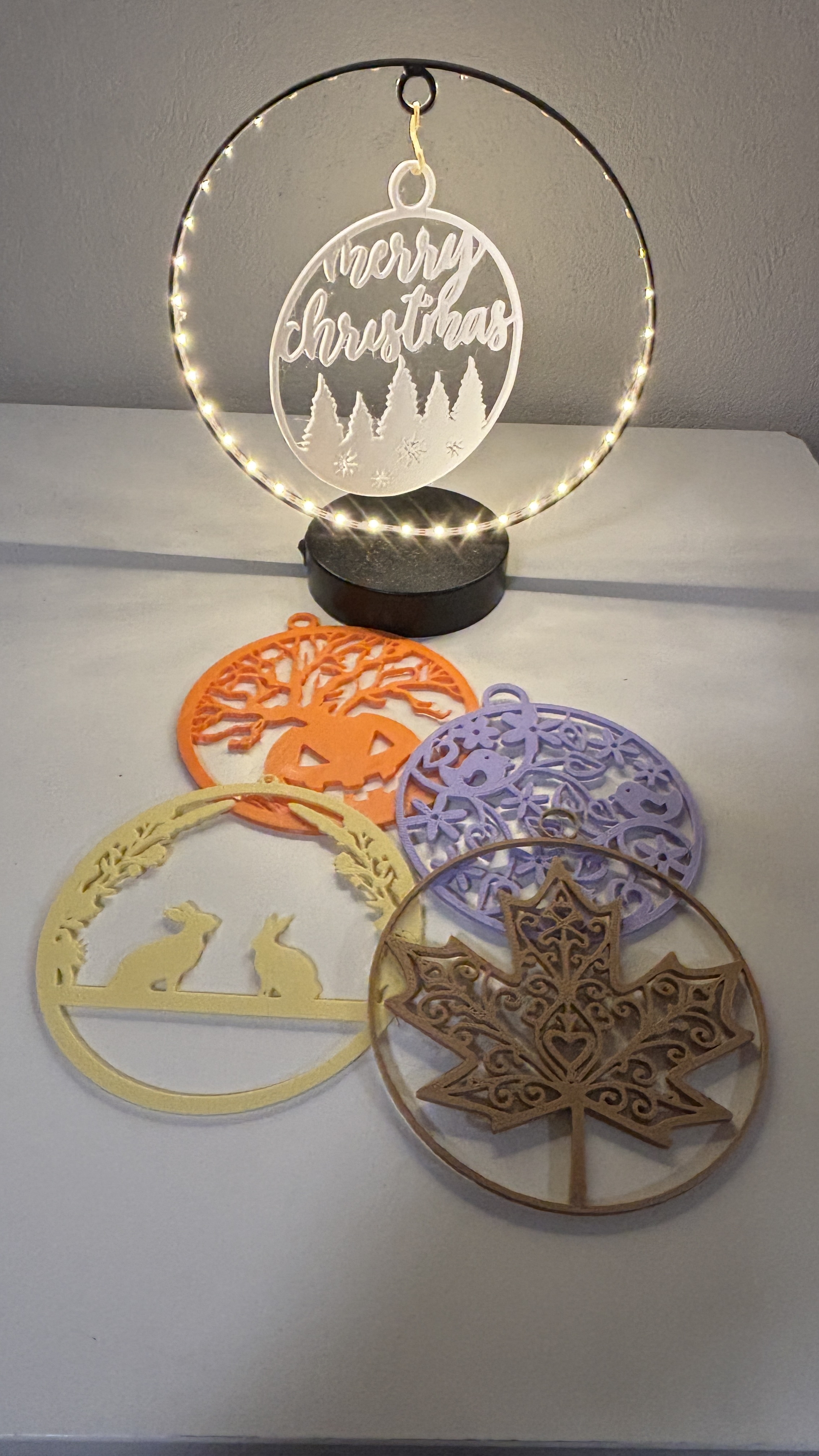 Season ornaments  / Seizoen hangers