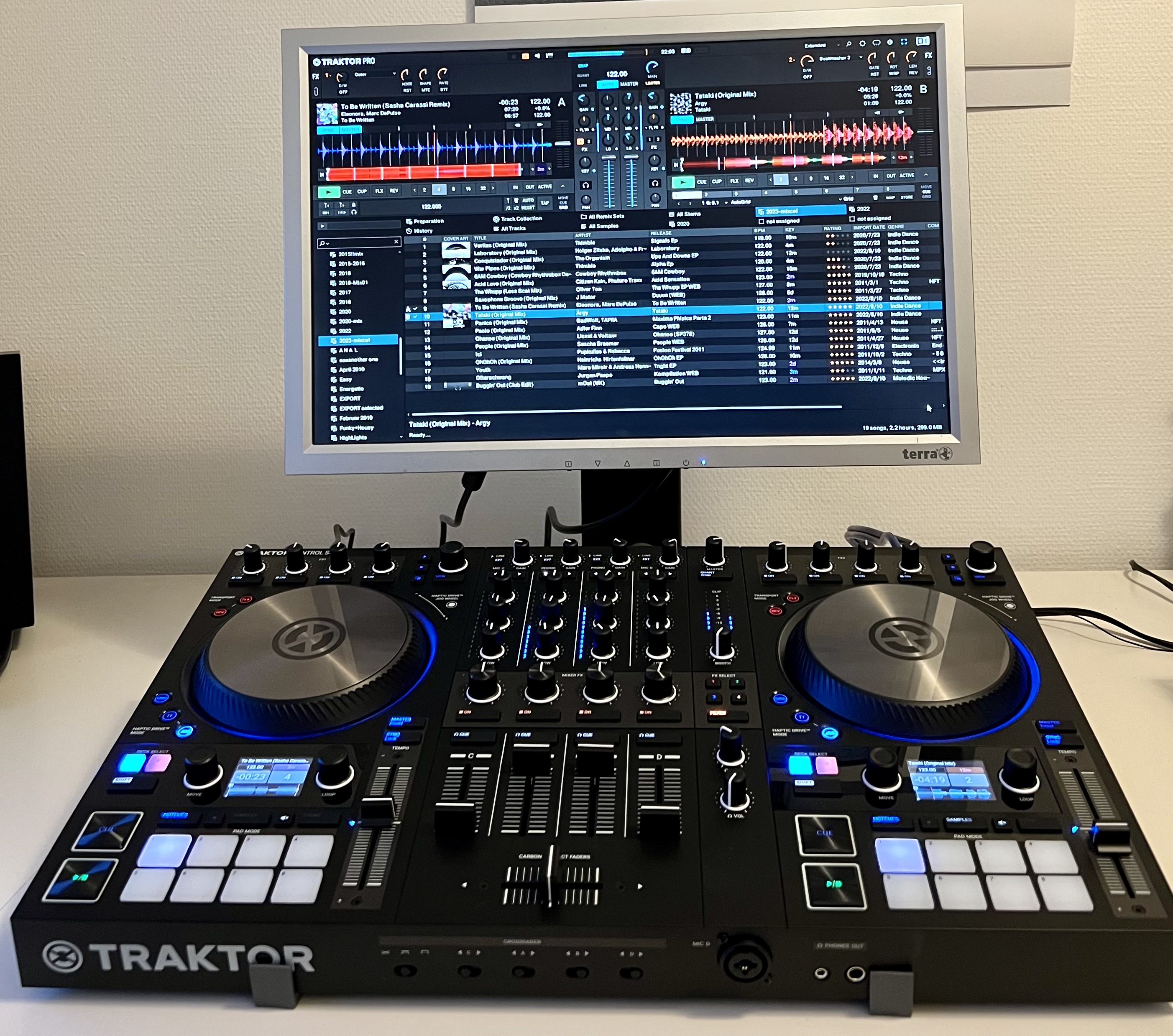 Traktor Kontrol S2/S4 MK3 Stand