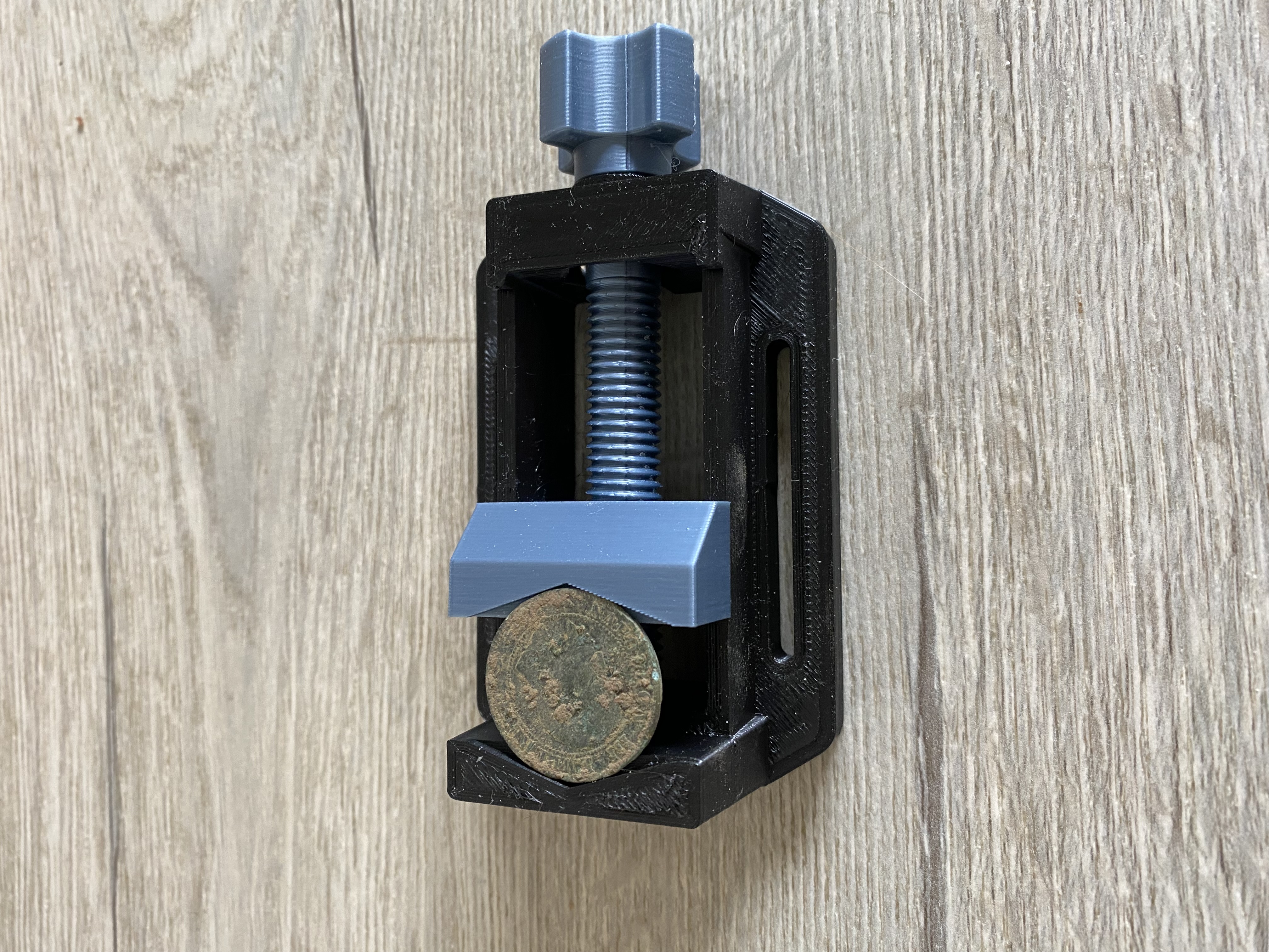 etau pour nettoyage monnaies