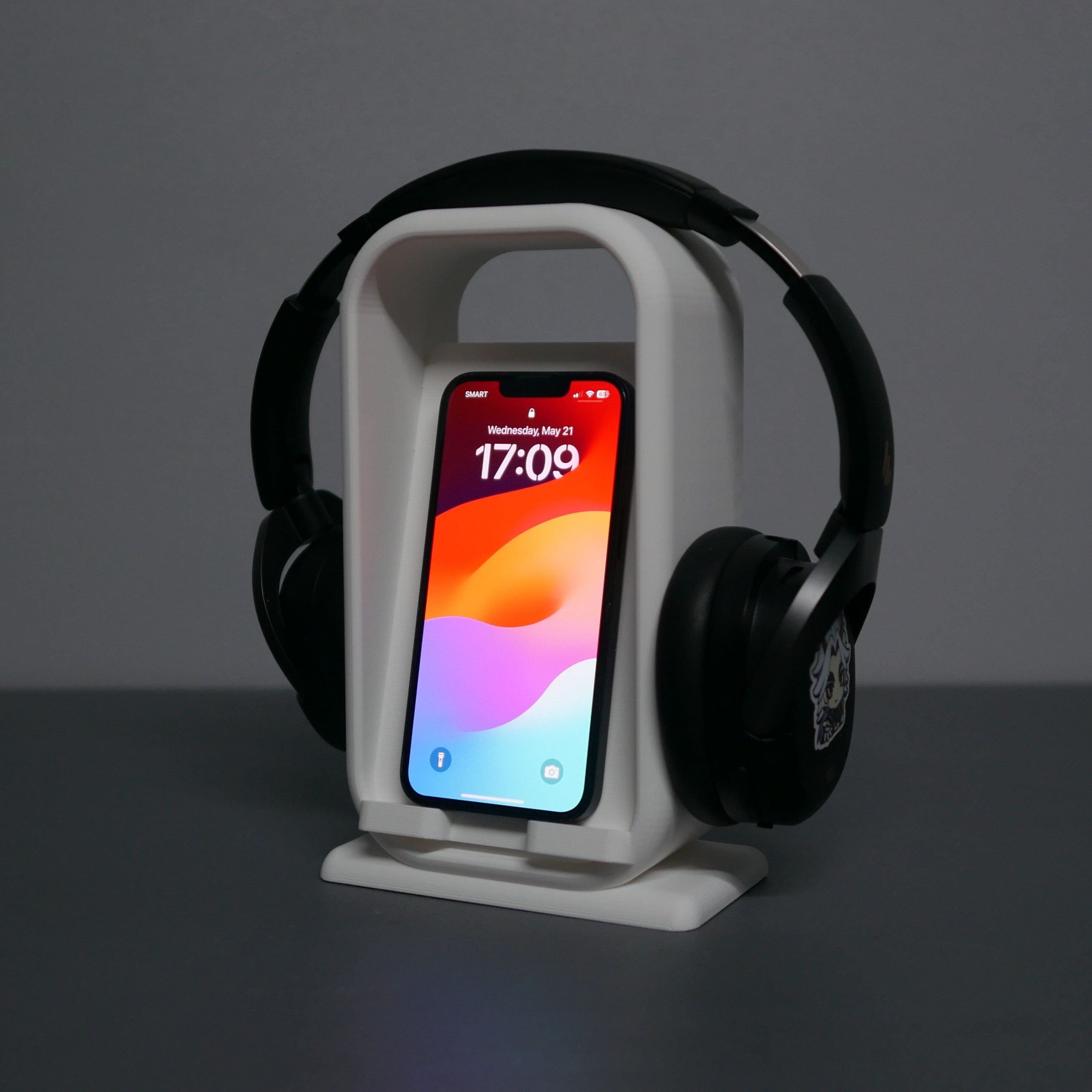 Nordic Headphone and Phone Stand