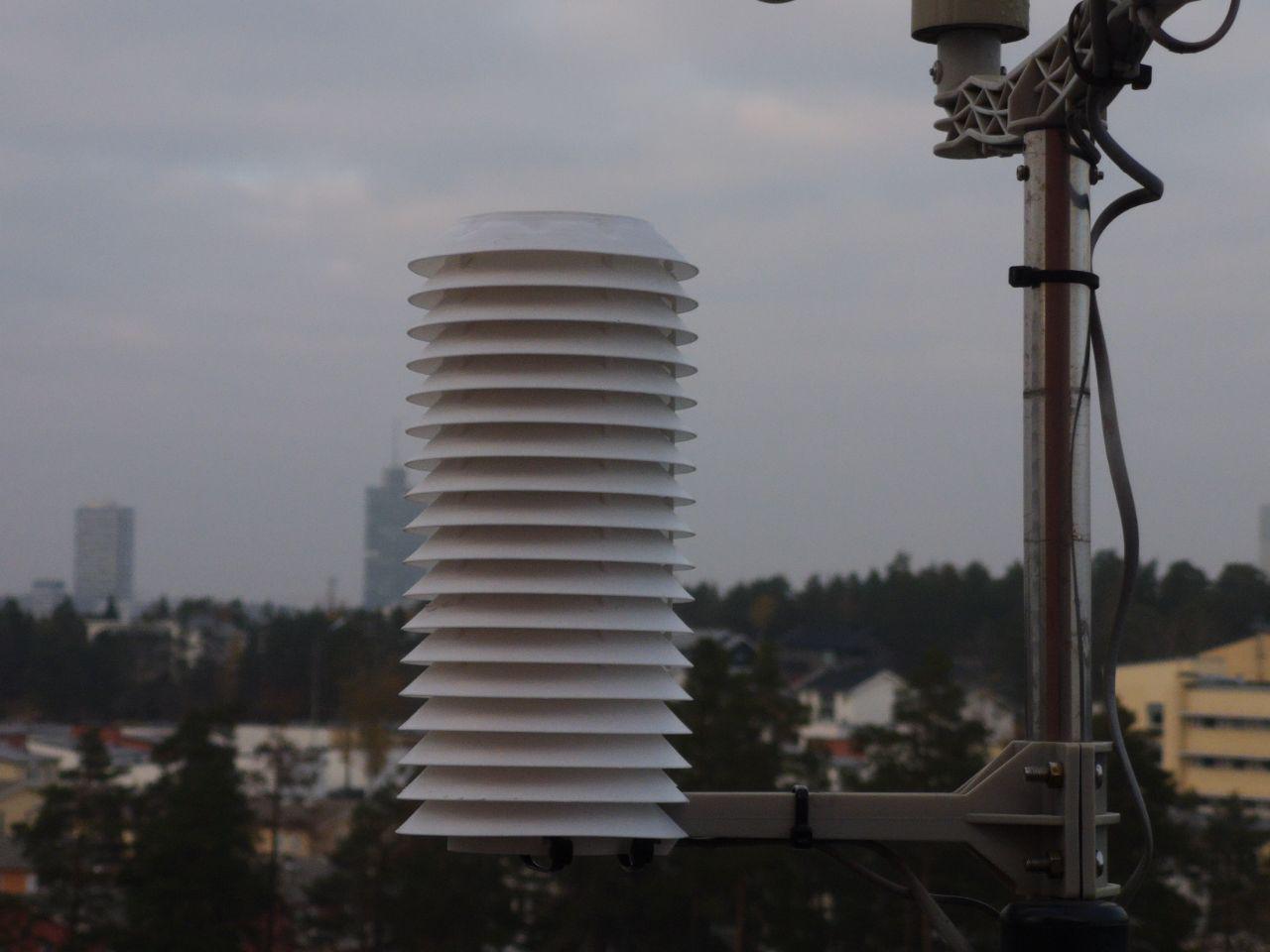Stevenson screen for weather station