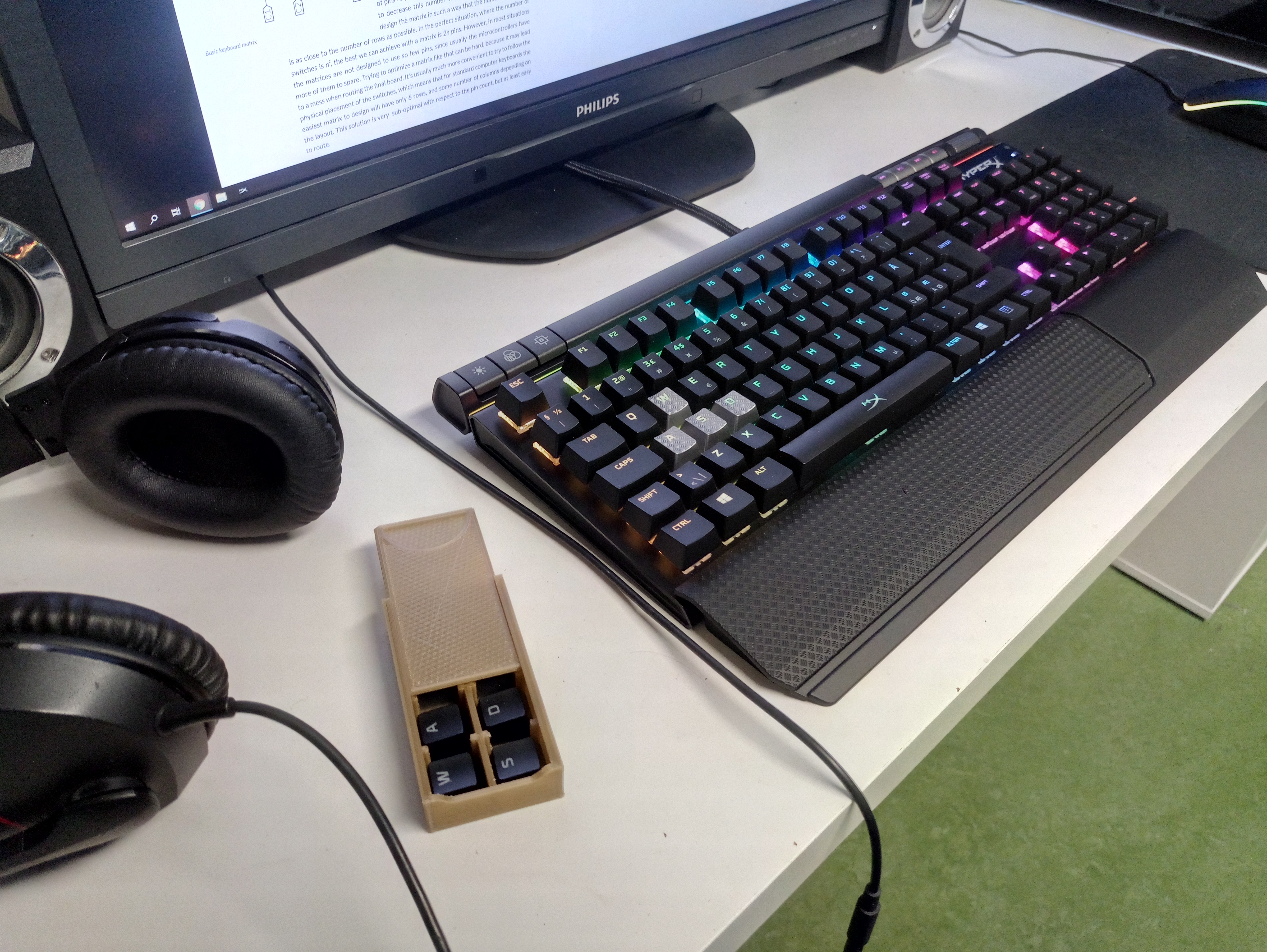Gaming Keycap Storage Container (8 Keycaps)