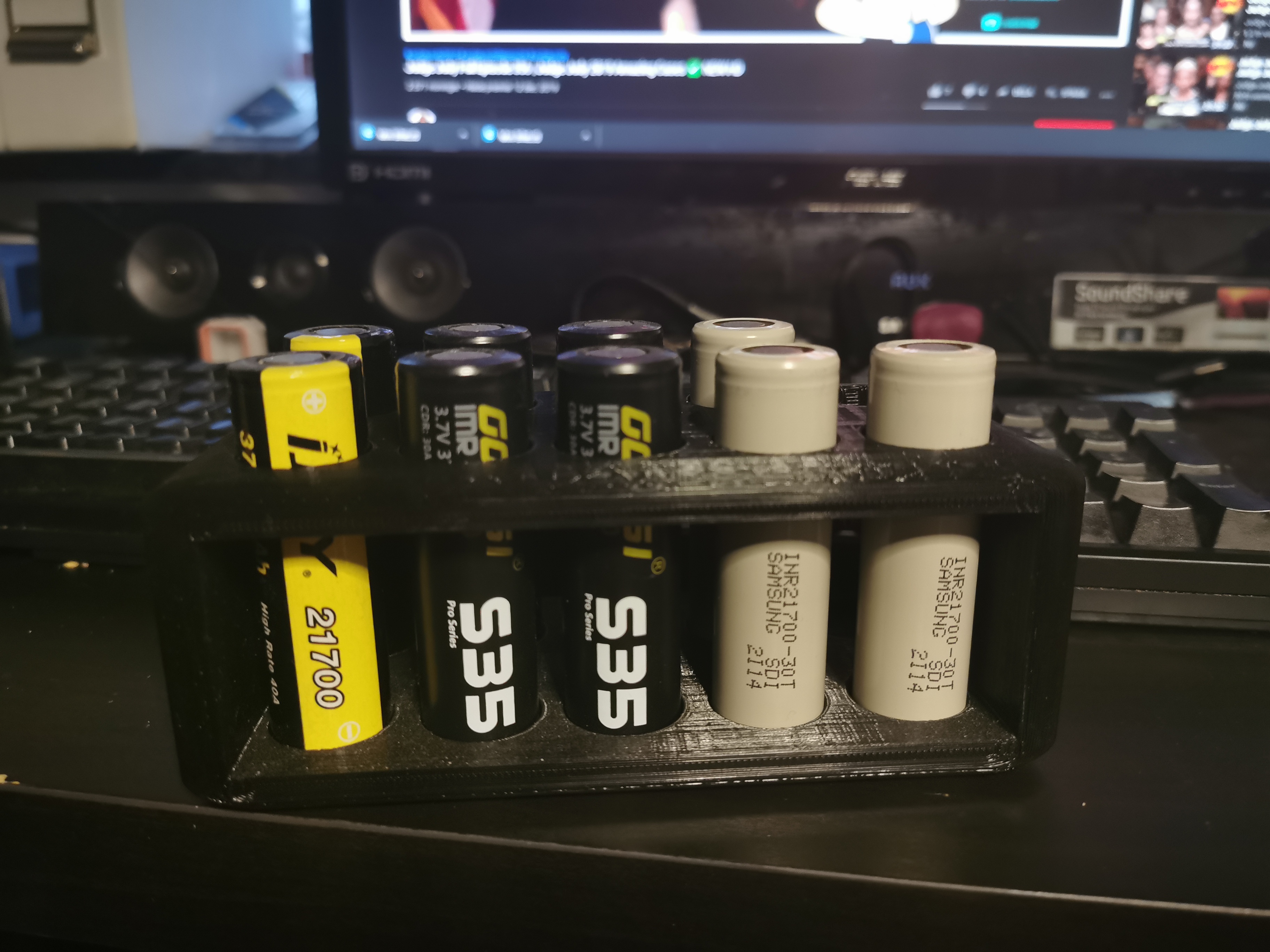 21700 Battery Stand