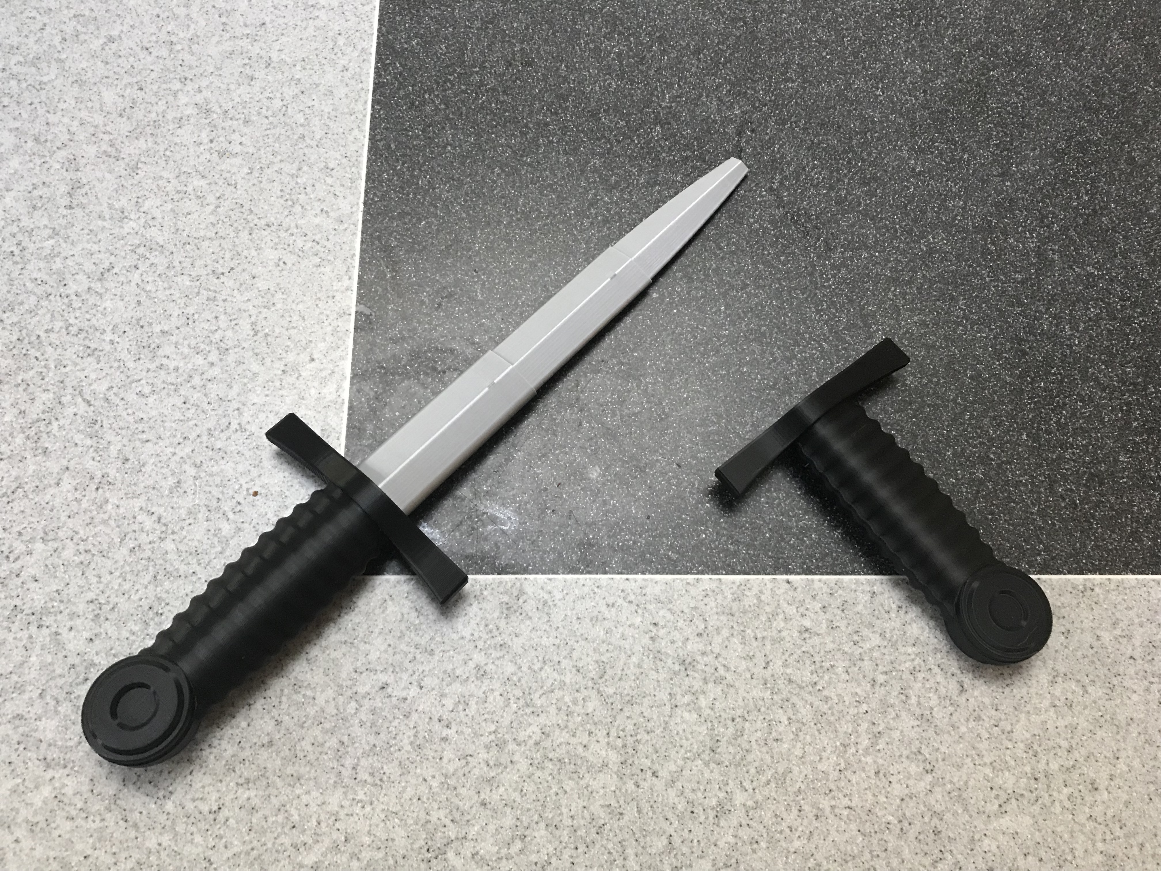 Collapsing Dagger Multimaterial Remix