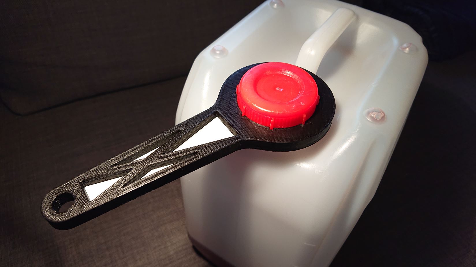 Canister Lid Opening Tool (Dimensions: Diameter 48mm; Rib Height 1.5mm, Width 1.5mm, Number of Ribs 8)