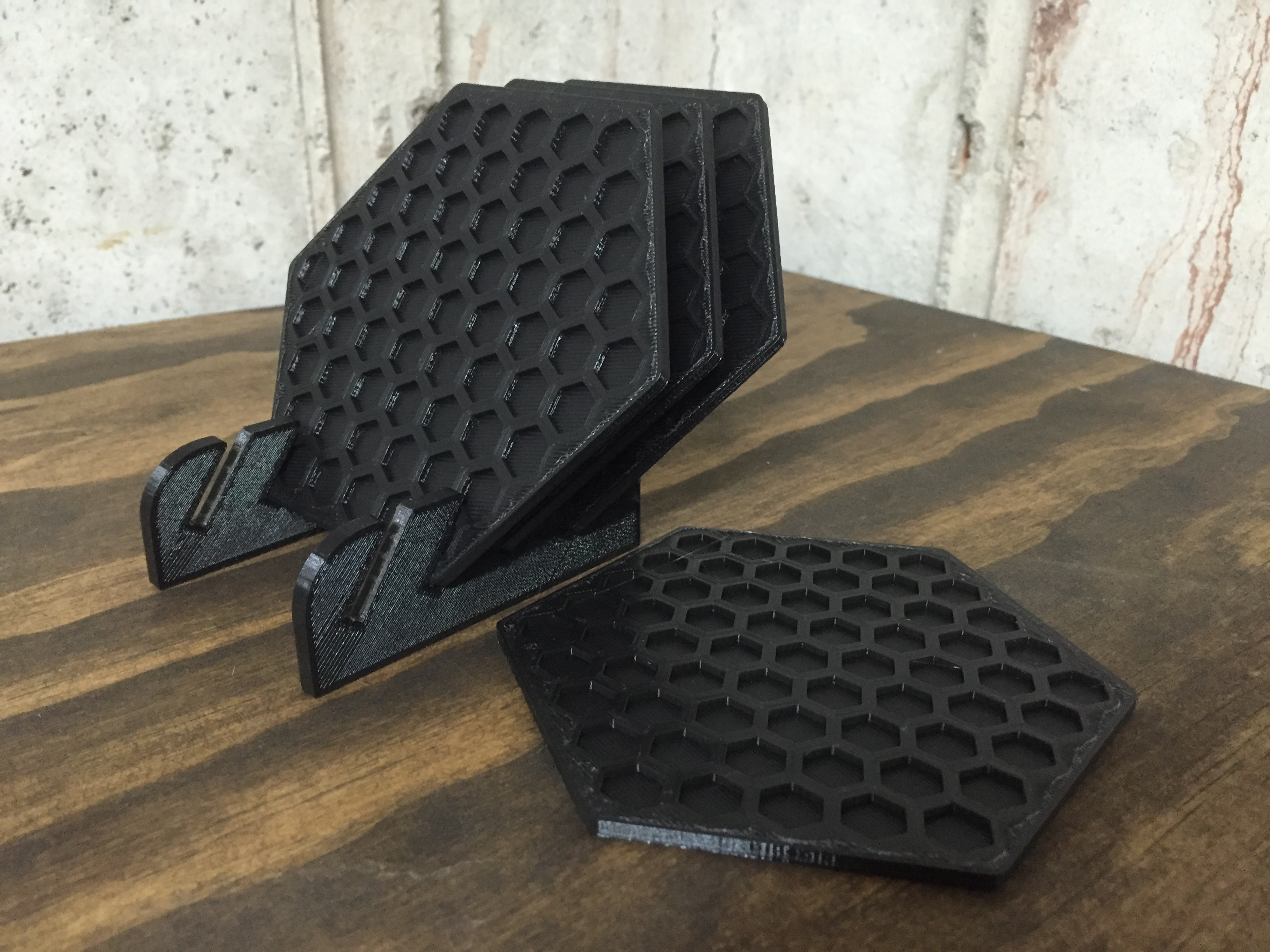 Leaning Coaster Set