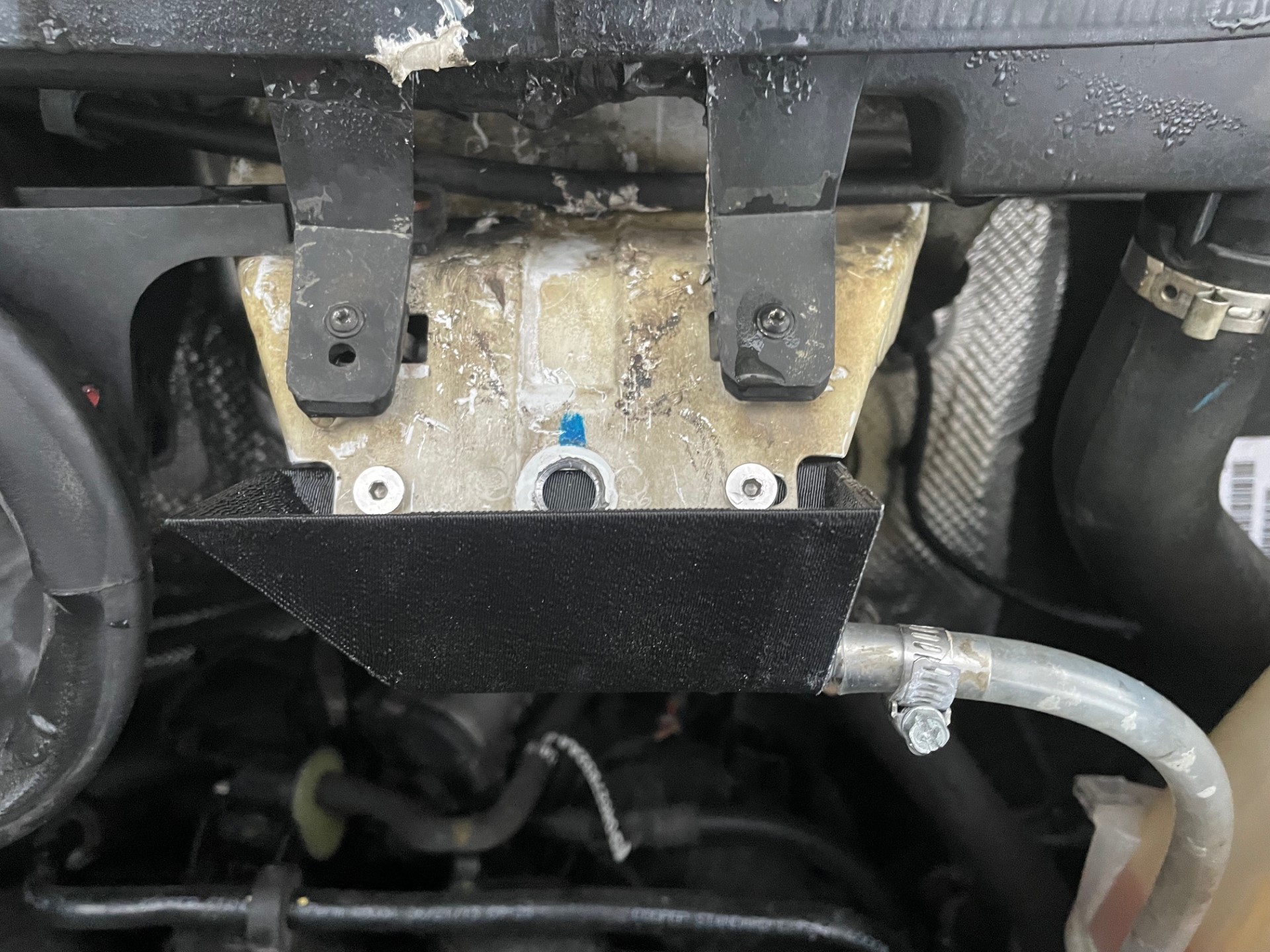 Ram Promaster 1500 motor gutter