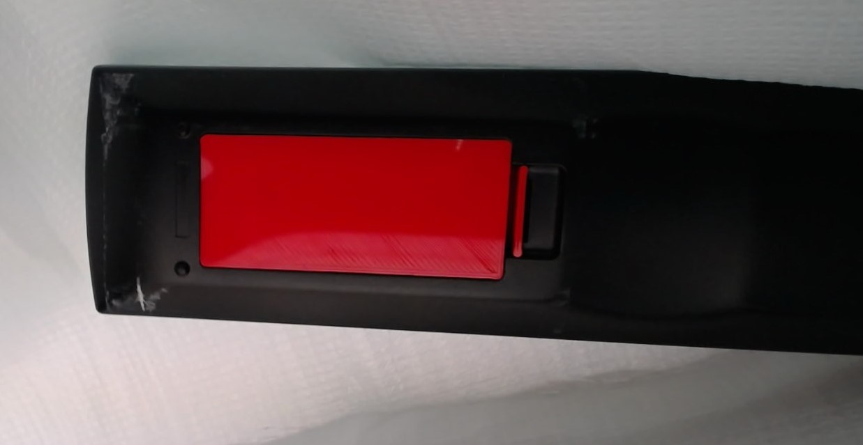 Yamaha AMP - RAV334 Remote Battery Cover