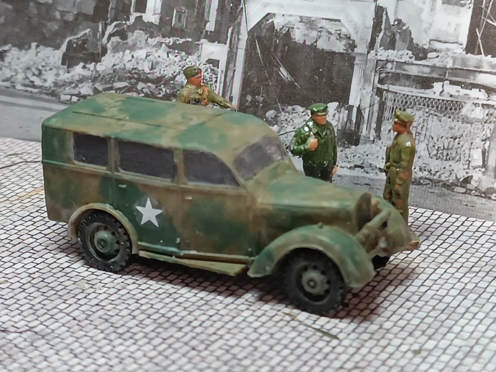 HEAVY UTITLITY CAR FORD WOA 2A