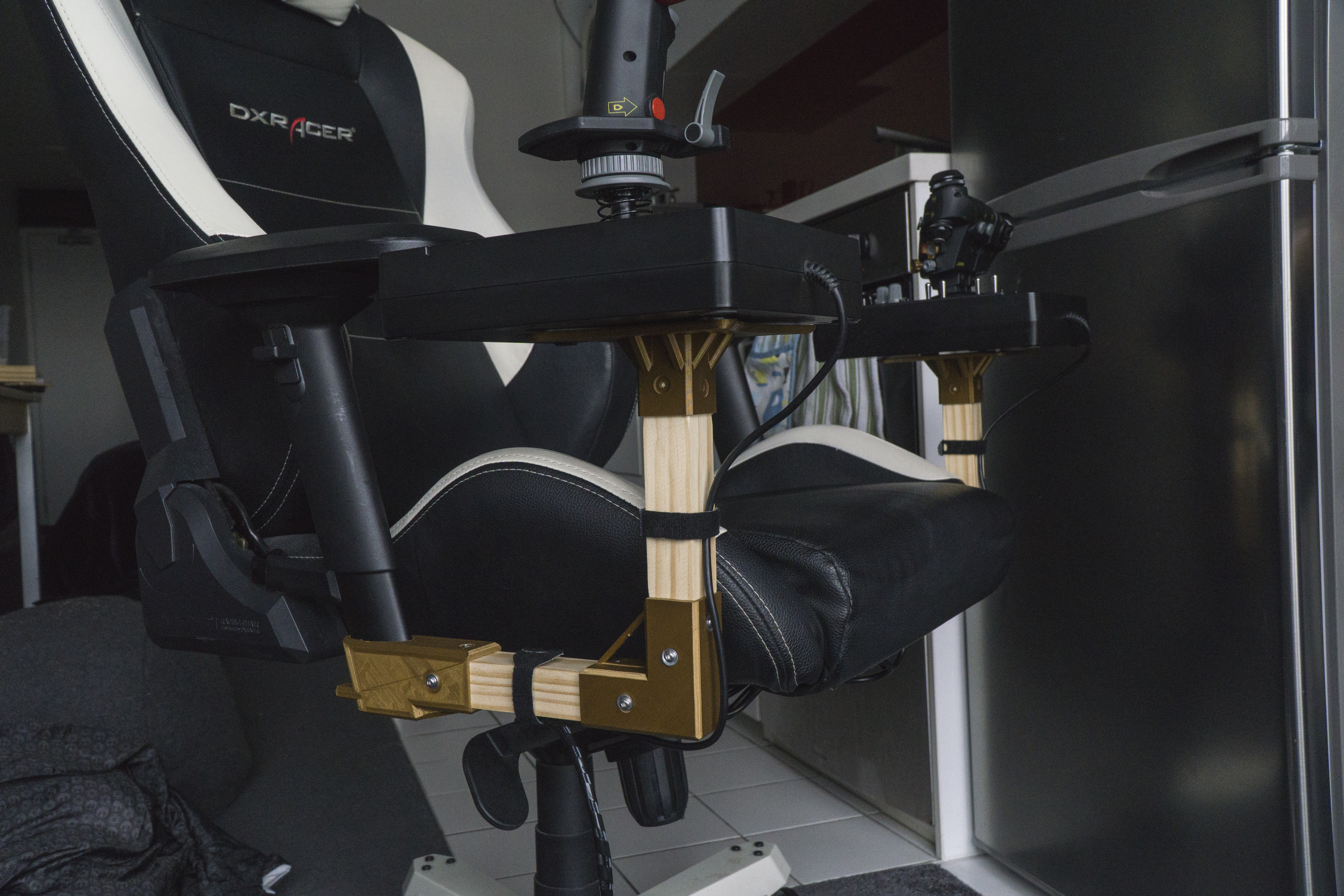 DxRacer HOTAS mount