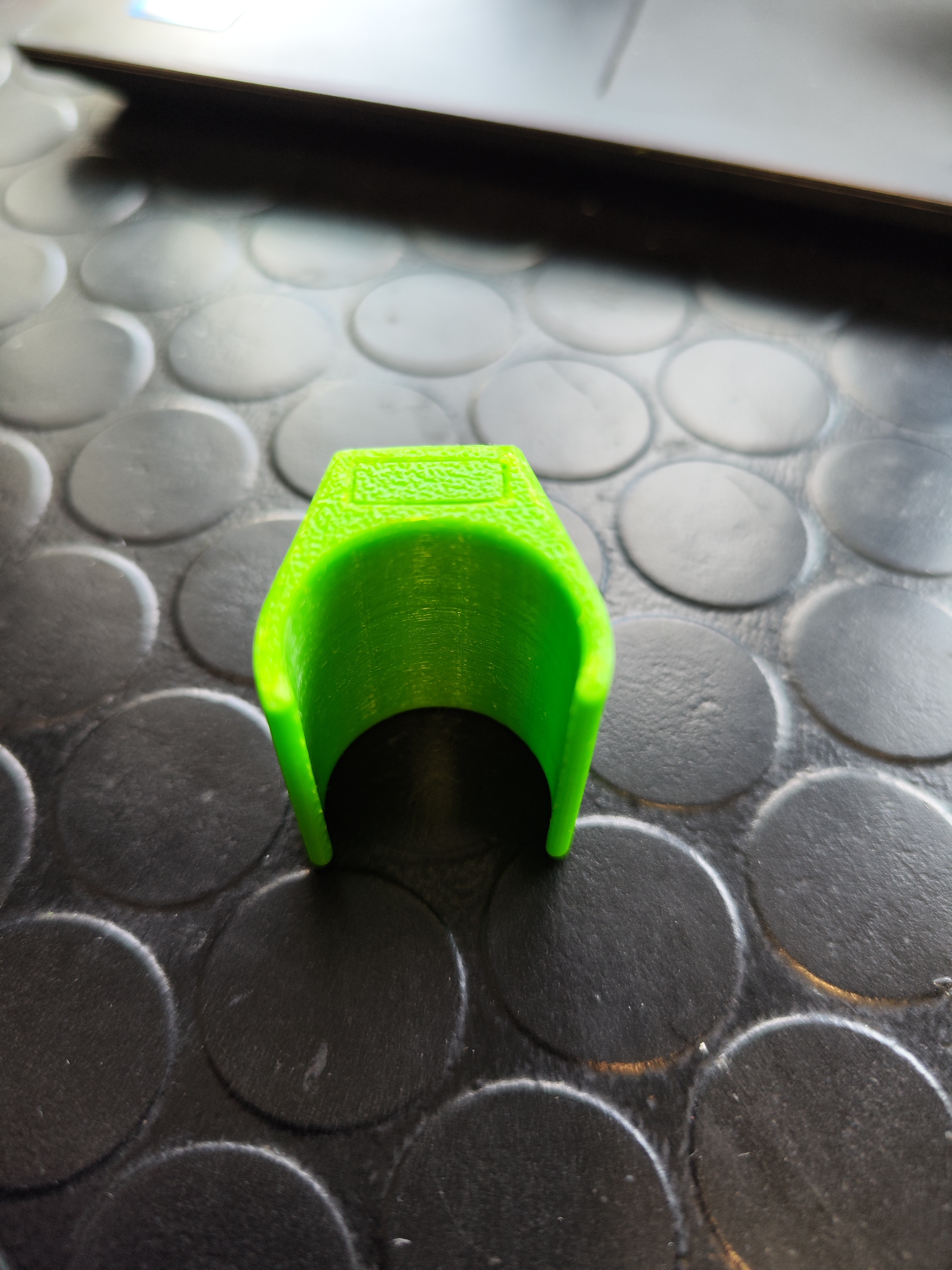 OLIGHT Perun horizontal magnetic holder