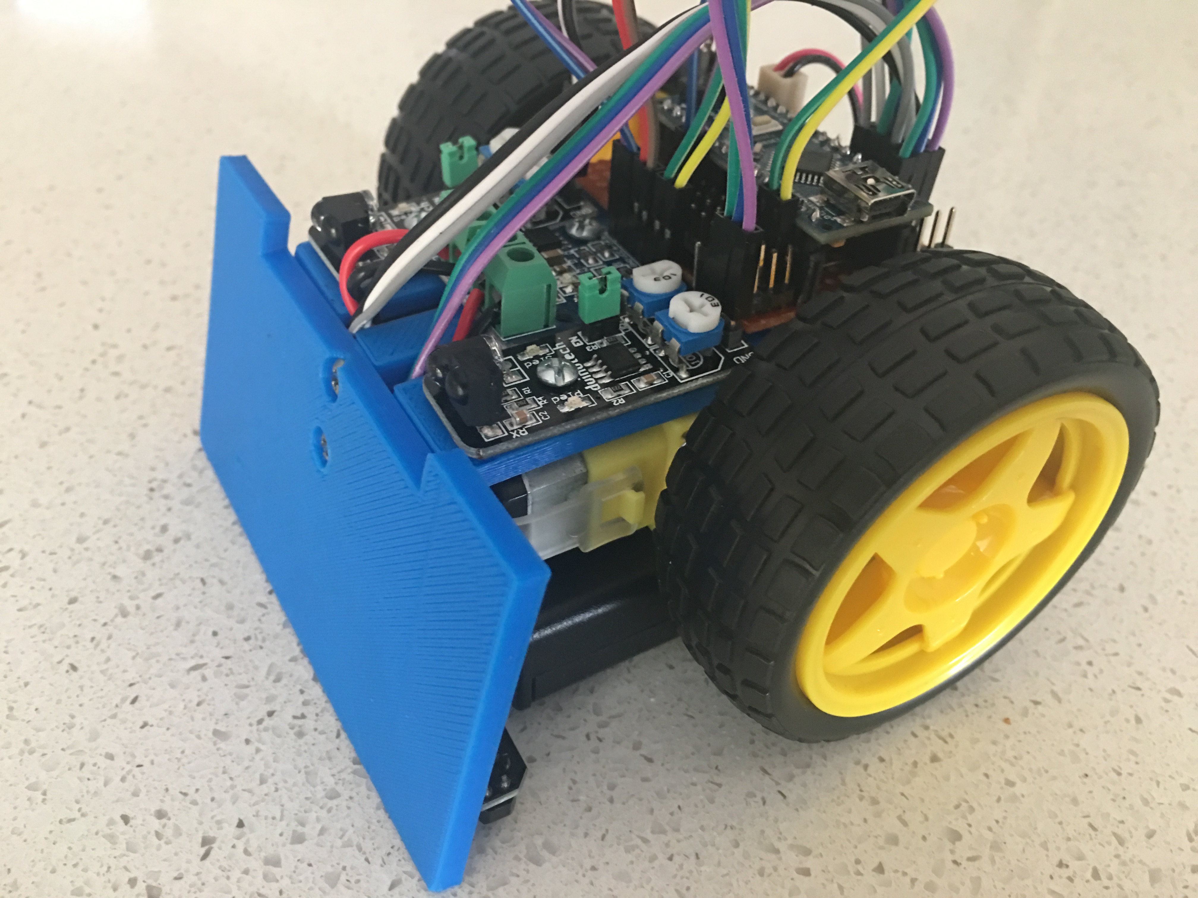 Pseudo Sumo Robot