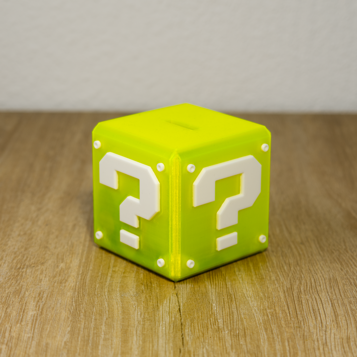 PIGGYBANK SUPERMARIO-STYLE