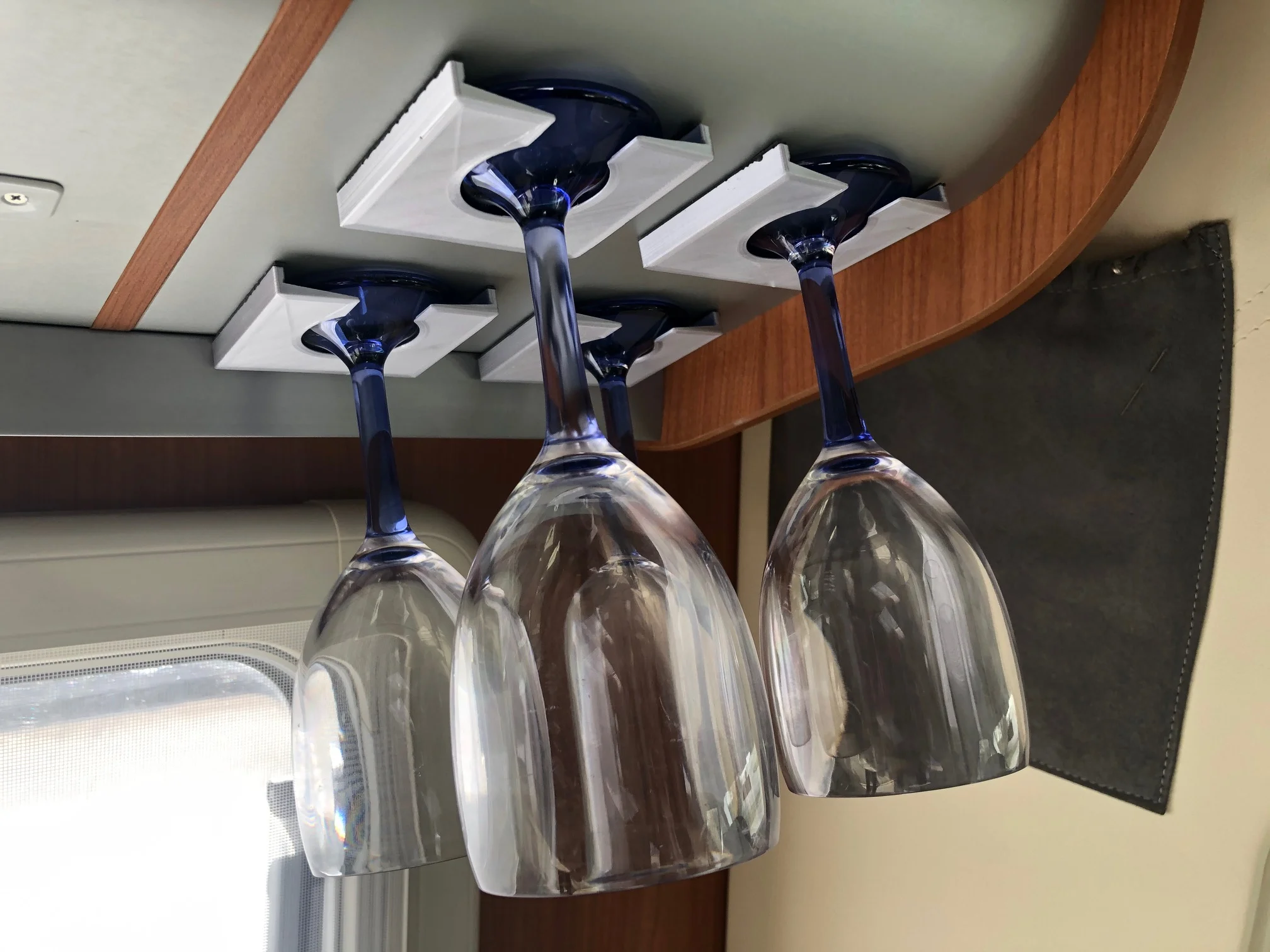 RV Glasholder