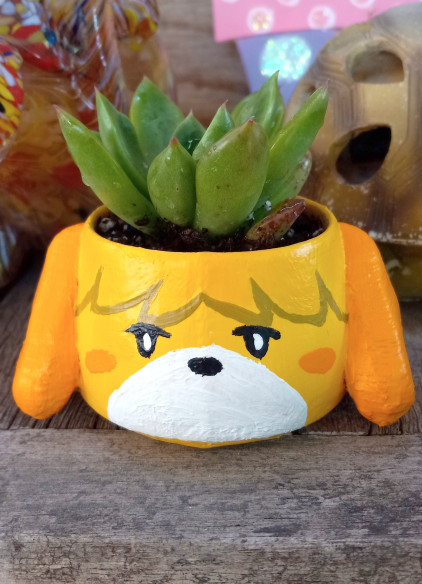 Animal Crossing Isabelle Planter