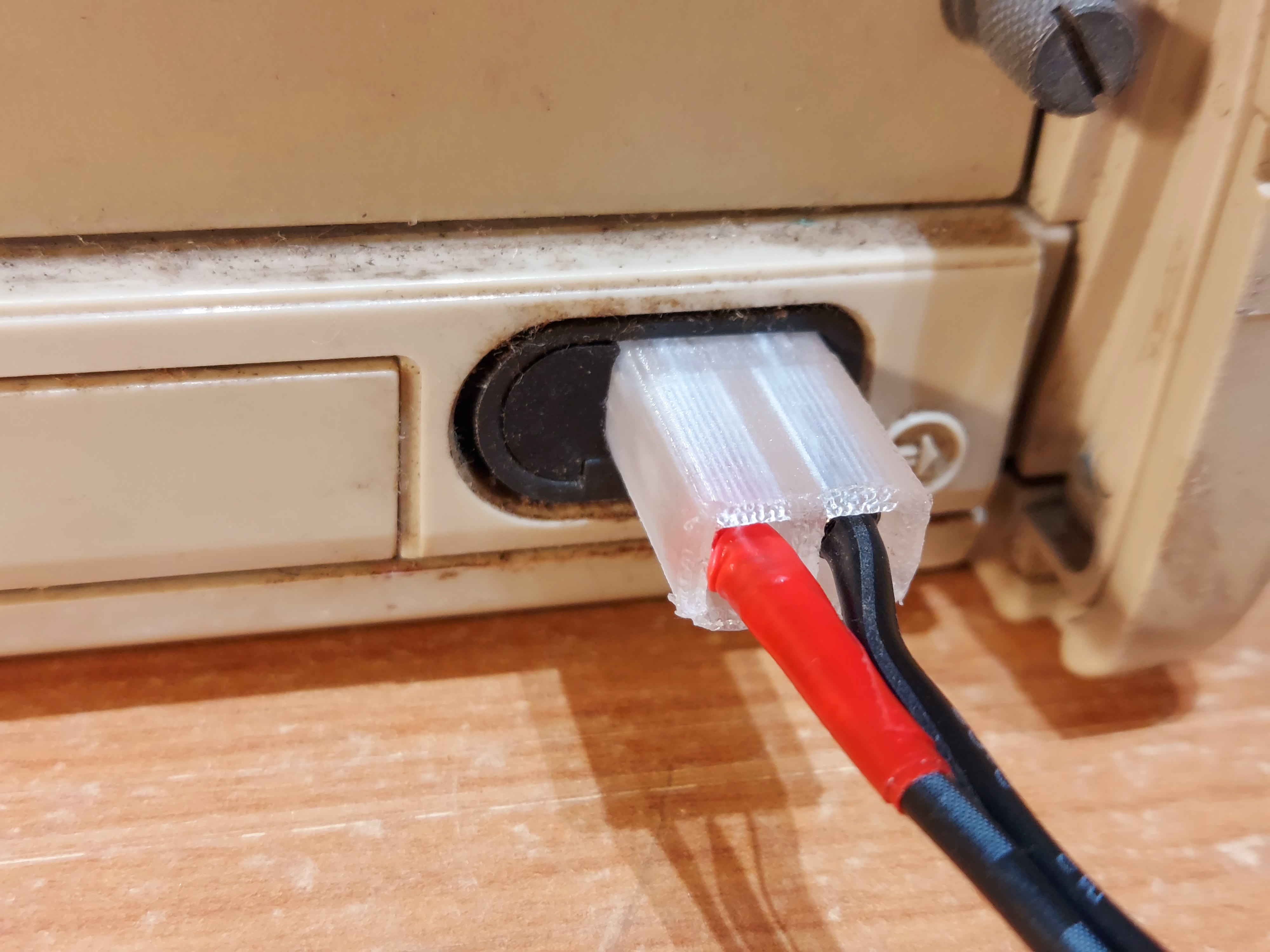 power supply plug Data General ONE Model 2t
